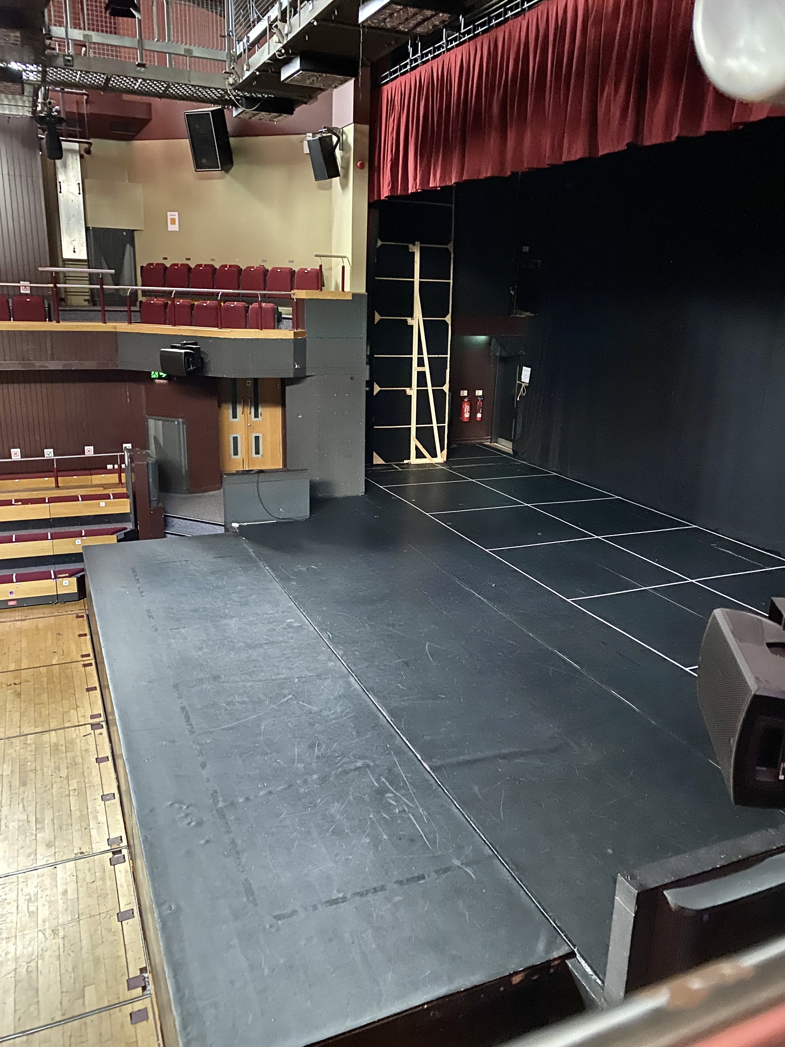 Balcony row U