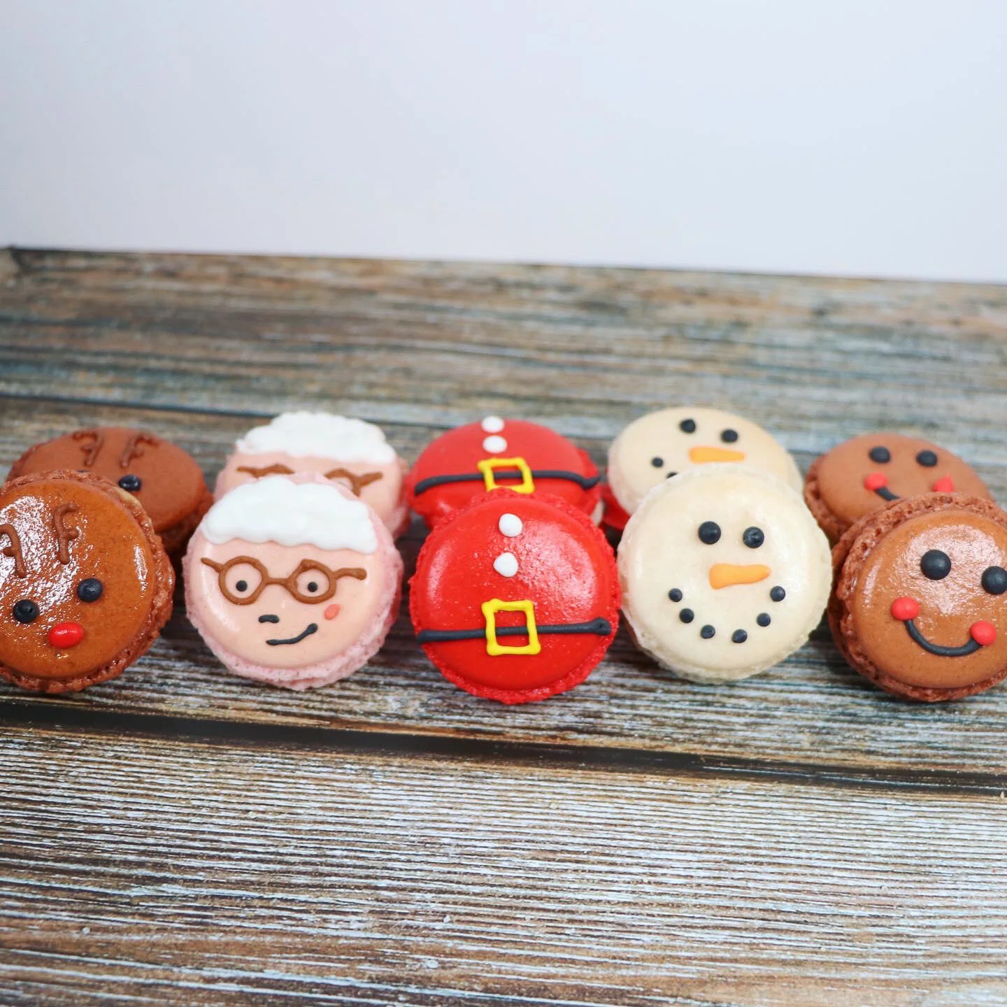 Christmas macarons 2019