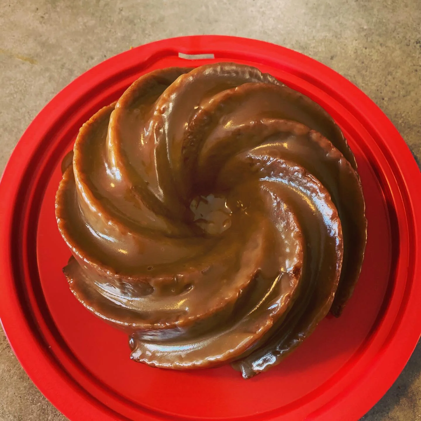 Maker's Mark Old Fashioned Cake - Bourbon Toffee Glaze 