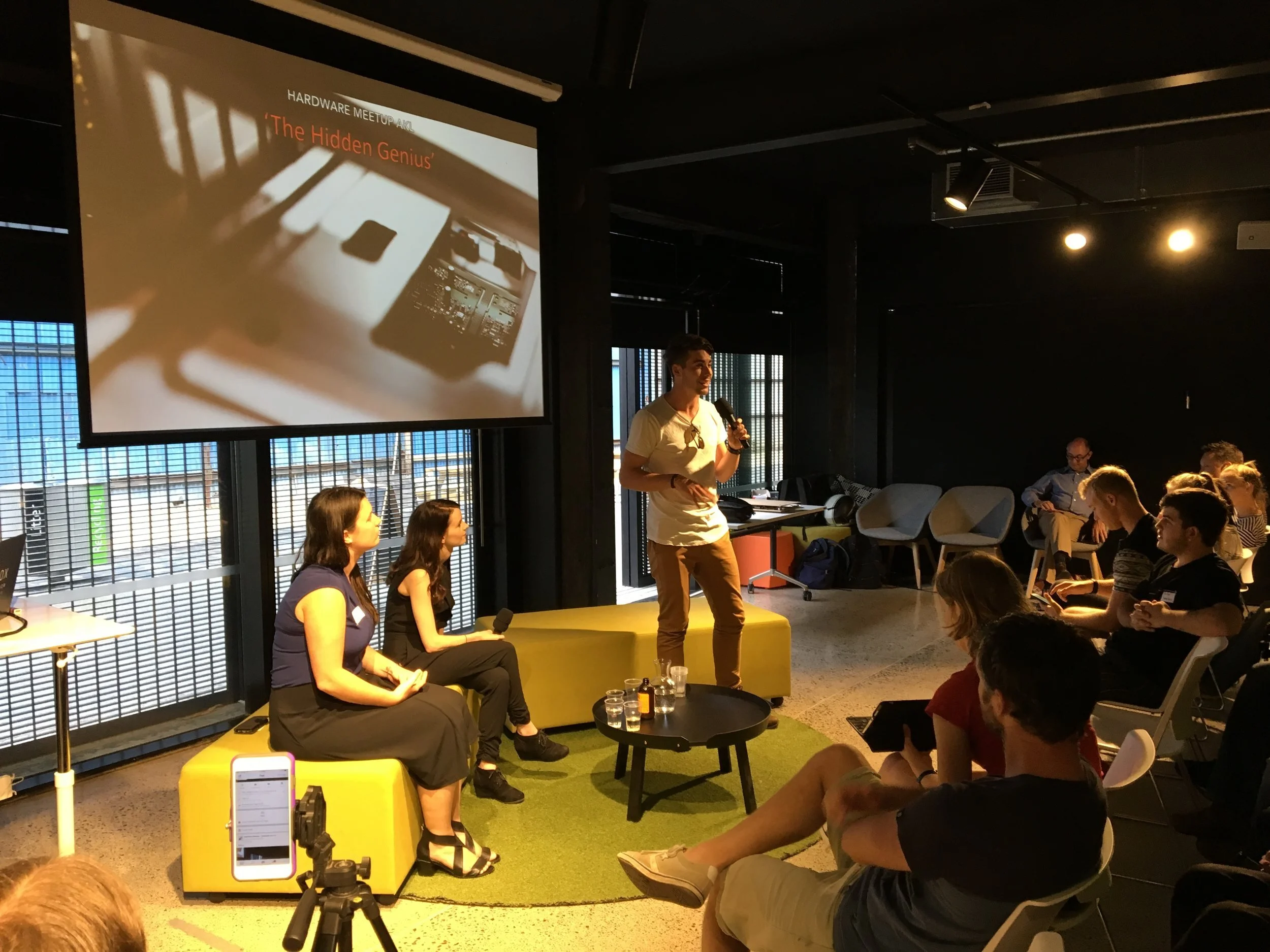 Nathan &nbsp;Pitching his&nbsp; Ashimoto &nbsp;at&nbsp; Hardware Meetup AKL .&nbsp;He also pitched at&nbsp; IOT Auckland Meetup