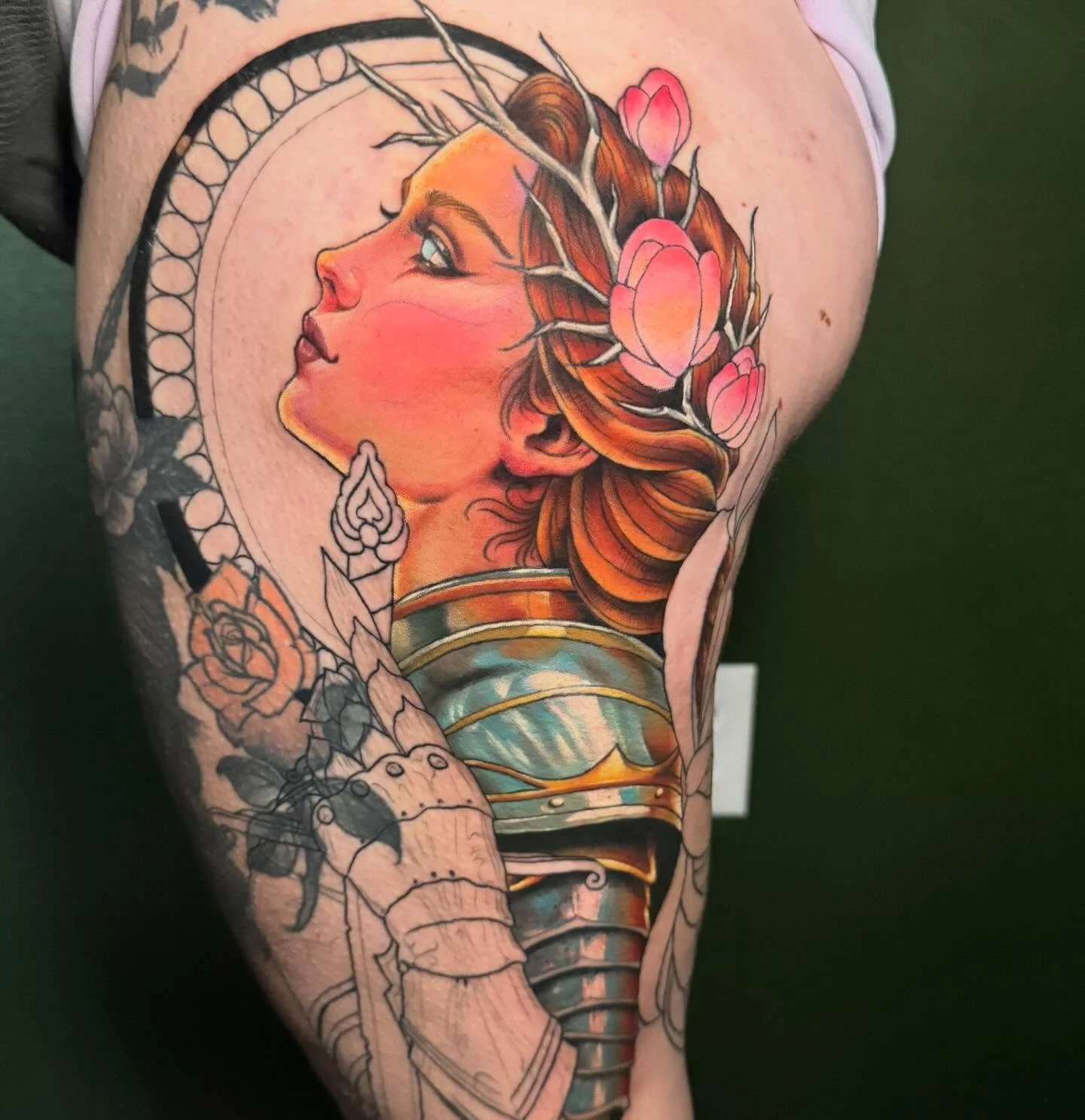 Another WIP this week on Jess 🥰 I would love love loveeeee to tattoo more warrior ladies on people 🤪 #finelinetattoo #painterlytattoo #supportgoodtattooing  #thebesttattooartists #tattoomagazine #radtattoos #inked #ladytattooers #neotradtattoo