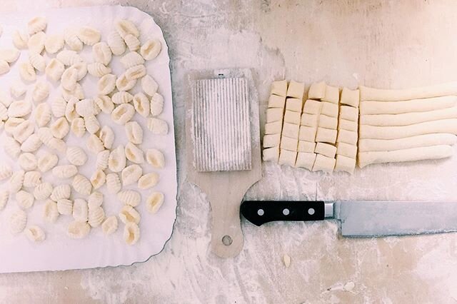 Have you ever wanted to learn how to make gnocchi? This Saturday (5/23) join me as I teach a few tips and tricks that will result in melt-in-your-mouth, potato pillows. .
After we craft our gnocchi, we&rsquo;ll saut&eacute;-braise up some spring vegg
