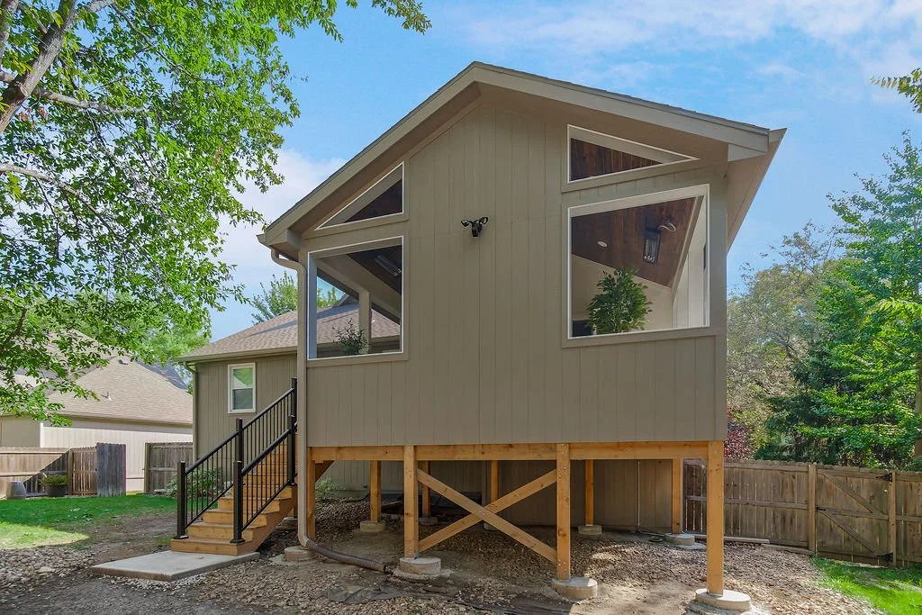 7302SUMMITST02.jpg