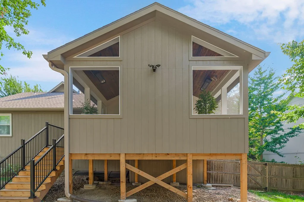 7302SUMMITST03.jpg