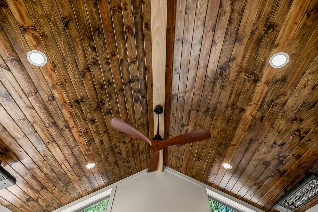 7302SUMMITST11.jpg