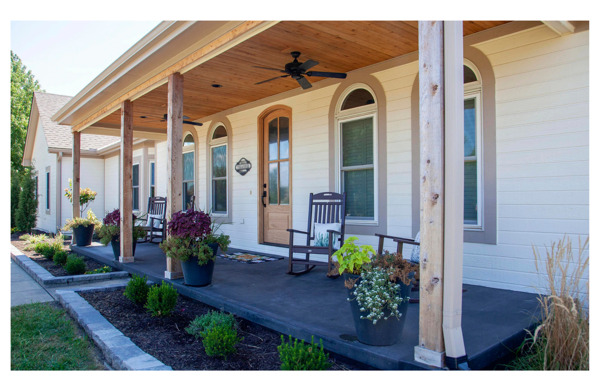 Martanne Construction Front Porch.png