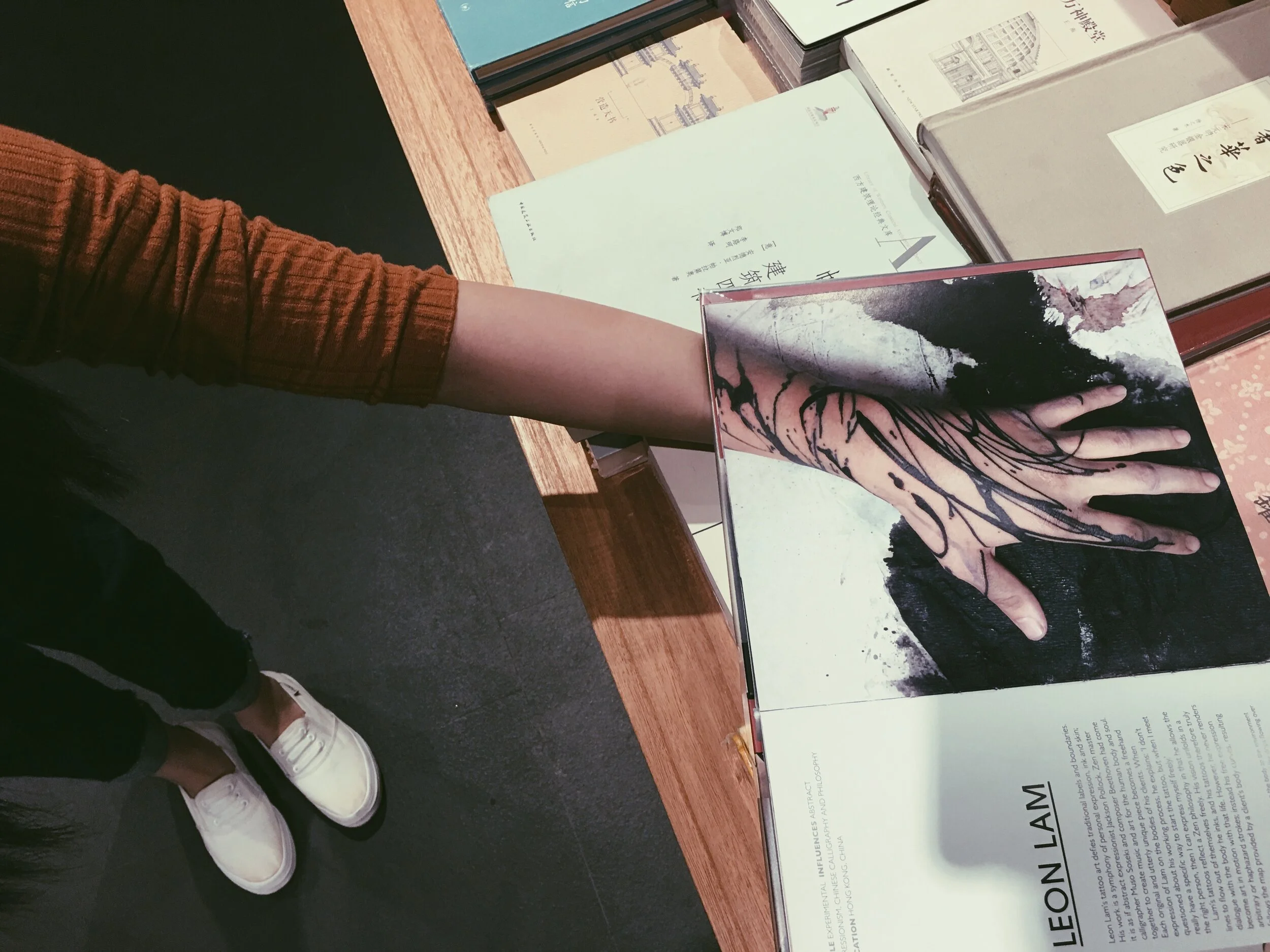HAND.jpg