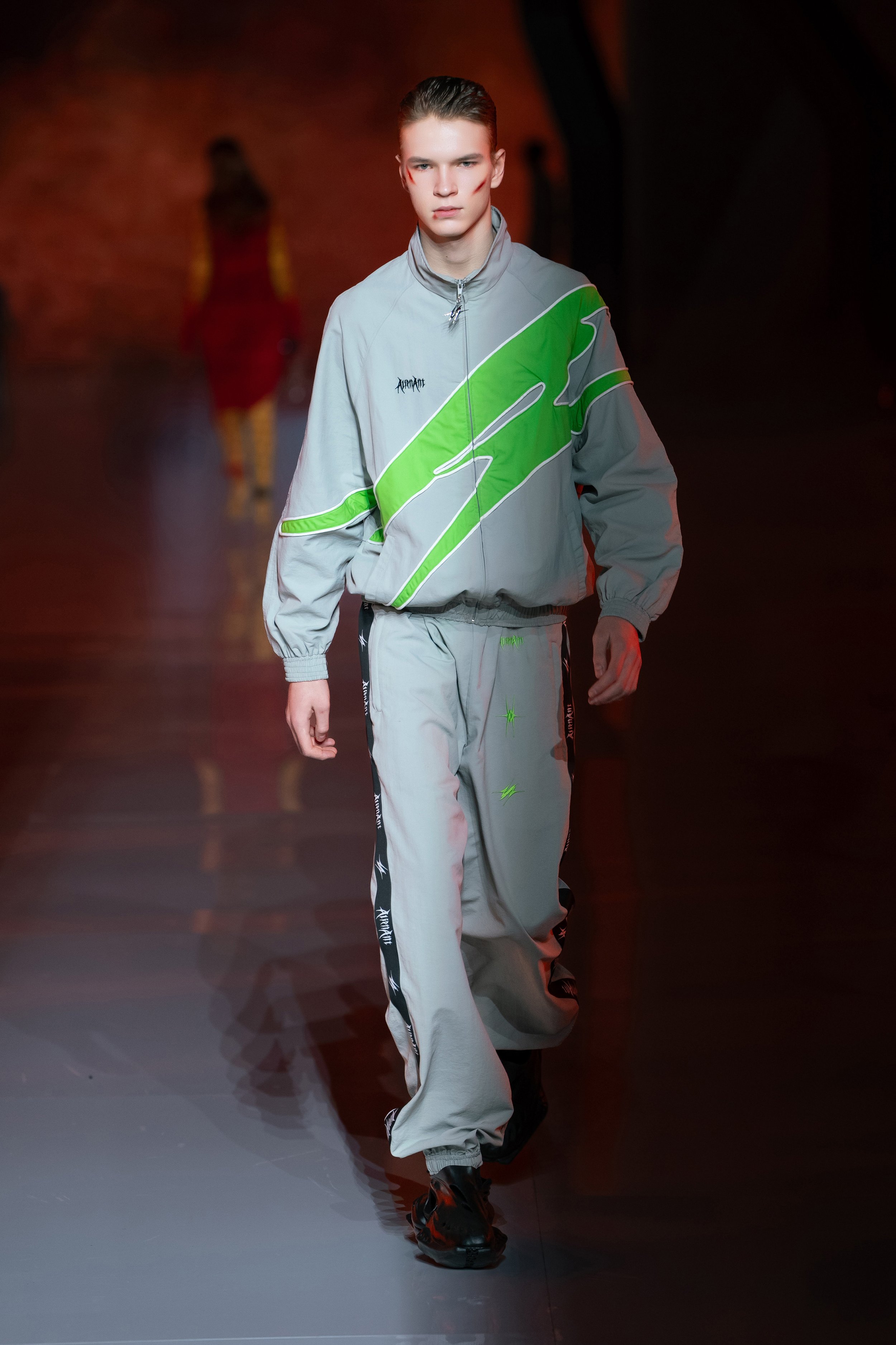 Look 16.jpg