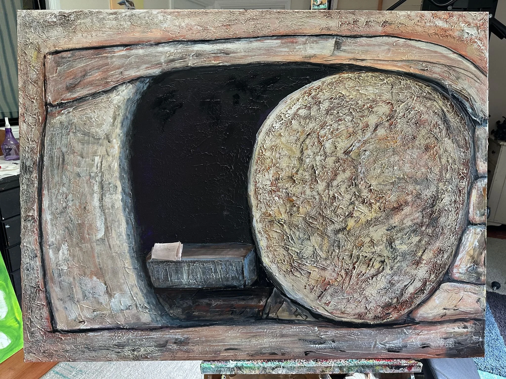 jesus tomb and garment.jpg