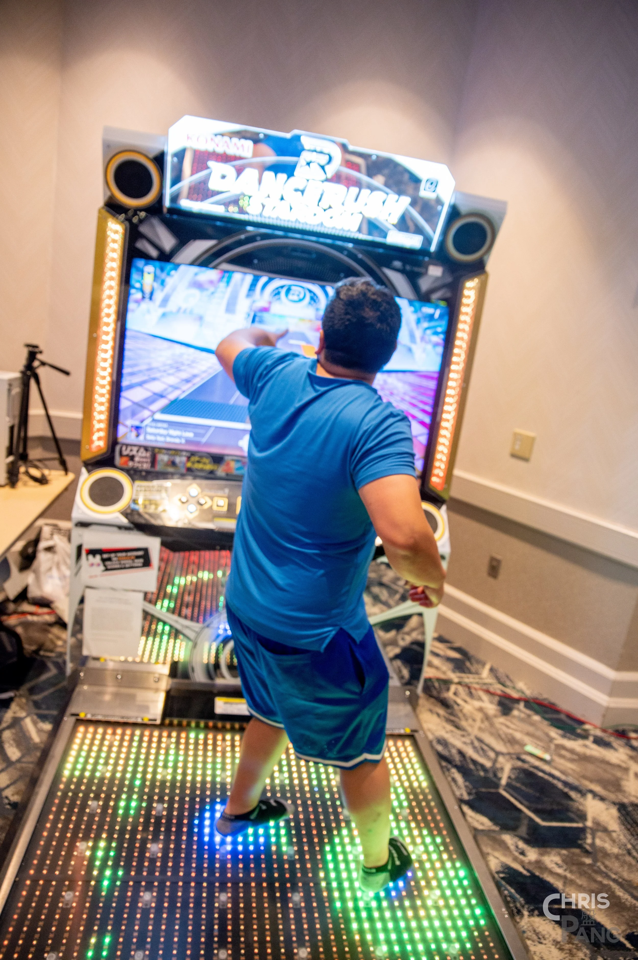 D2-gaming_hall-ChrisP-11.jpg