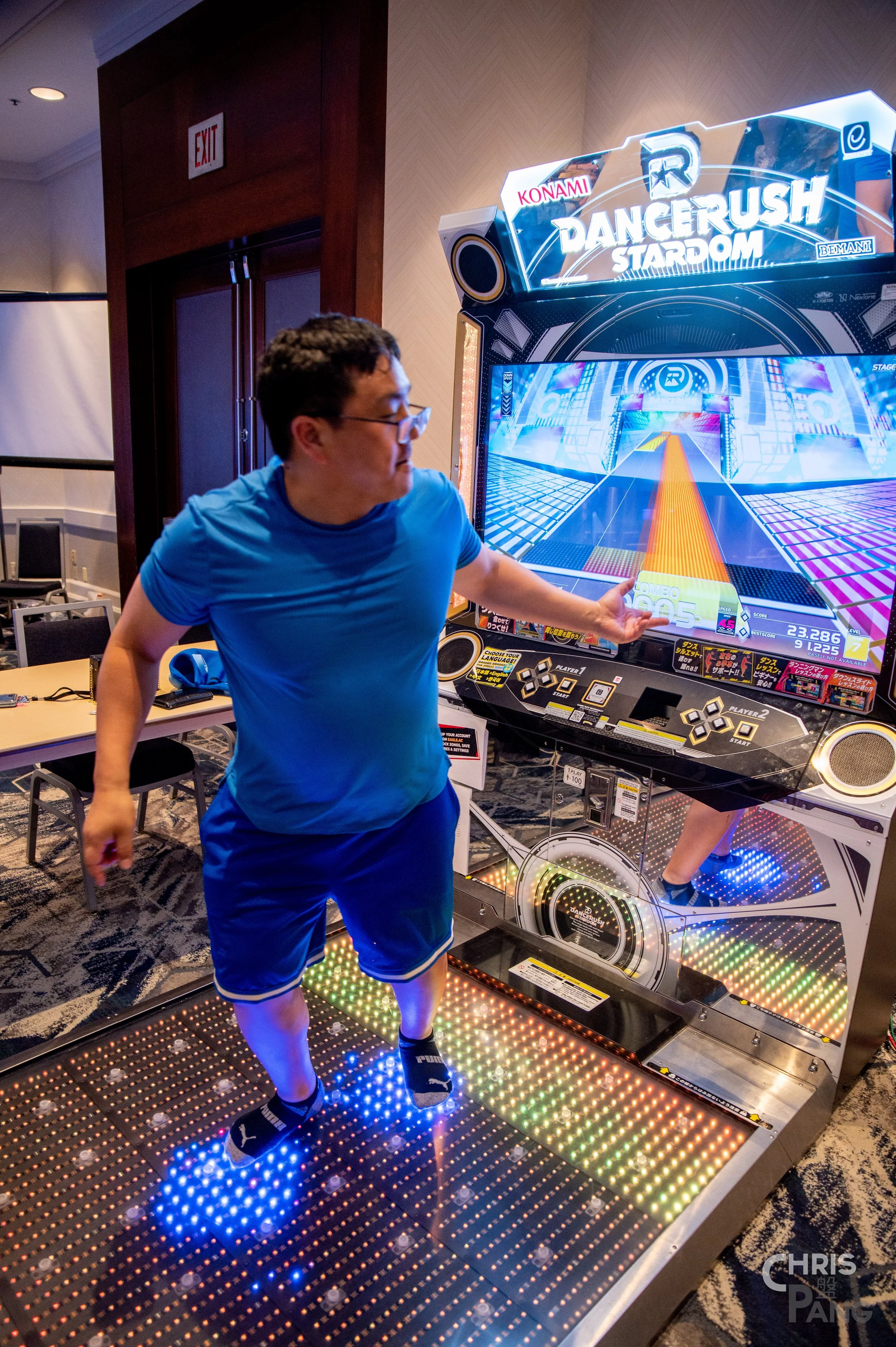 D2-gaming_hall-ChrisP-38.jpg