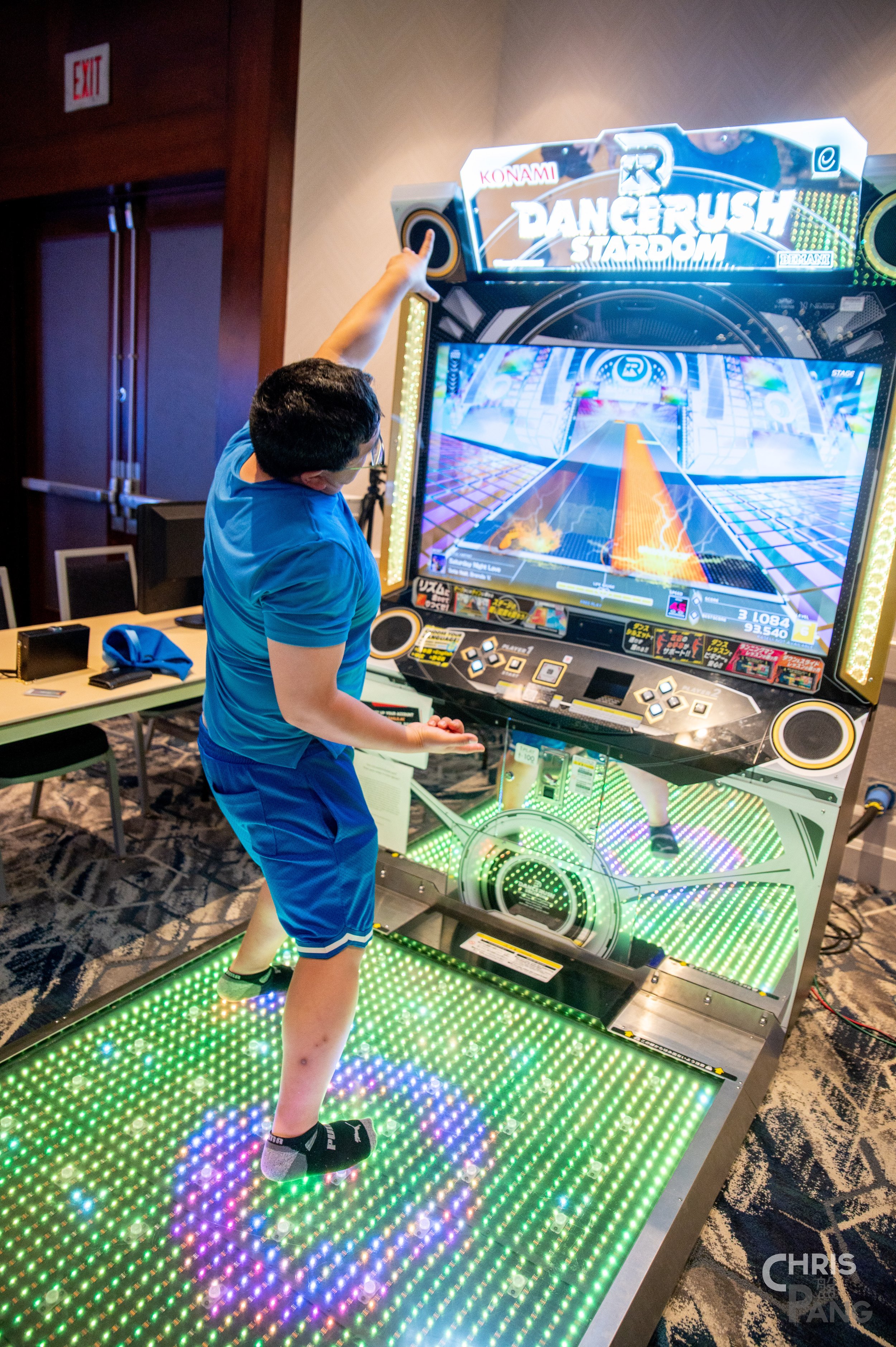 D2-gaming_hall-ChrisP-22.jpg