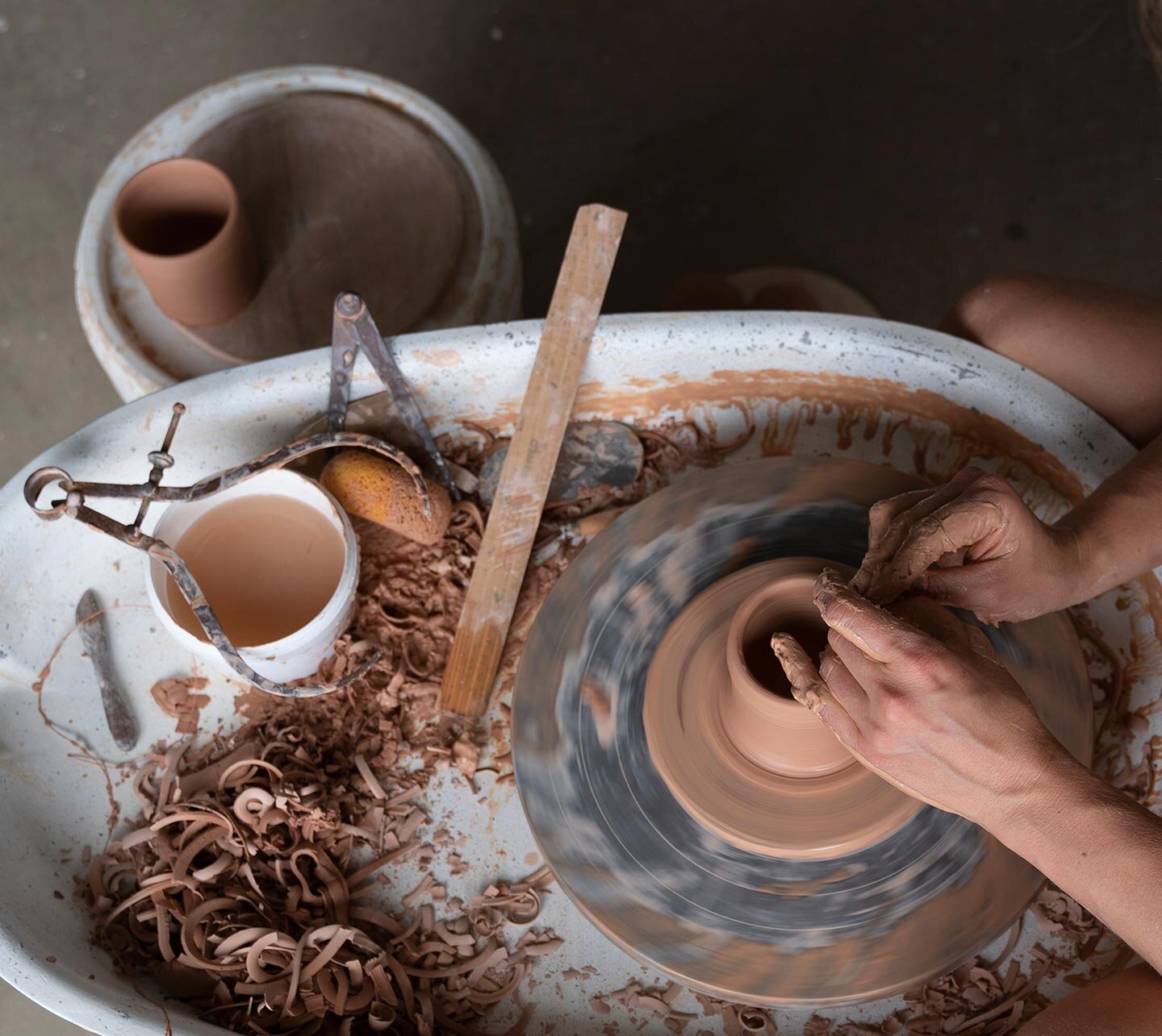 Studio-shots-potting.jpg