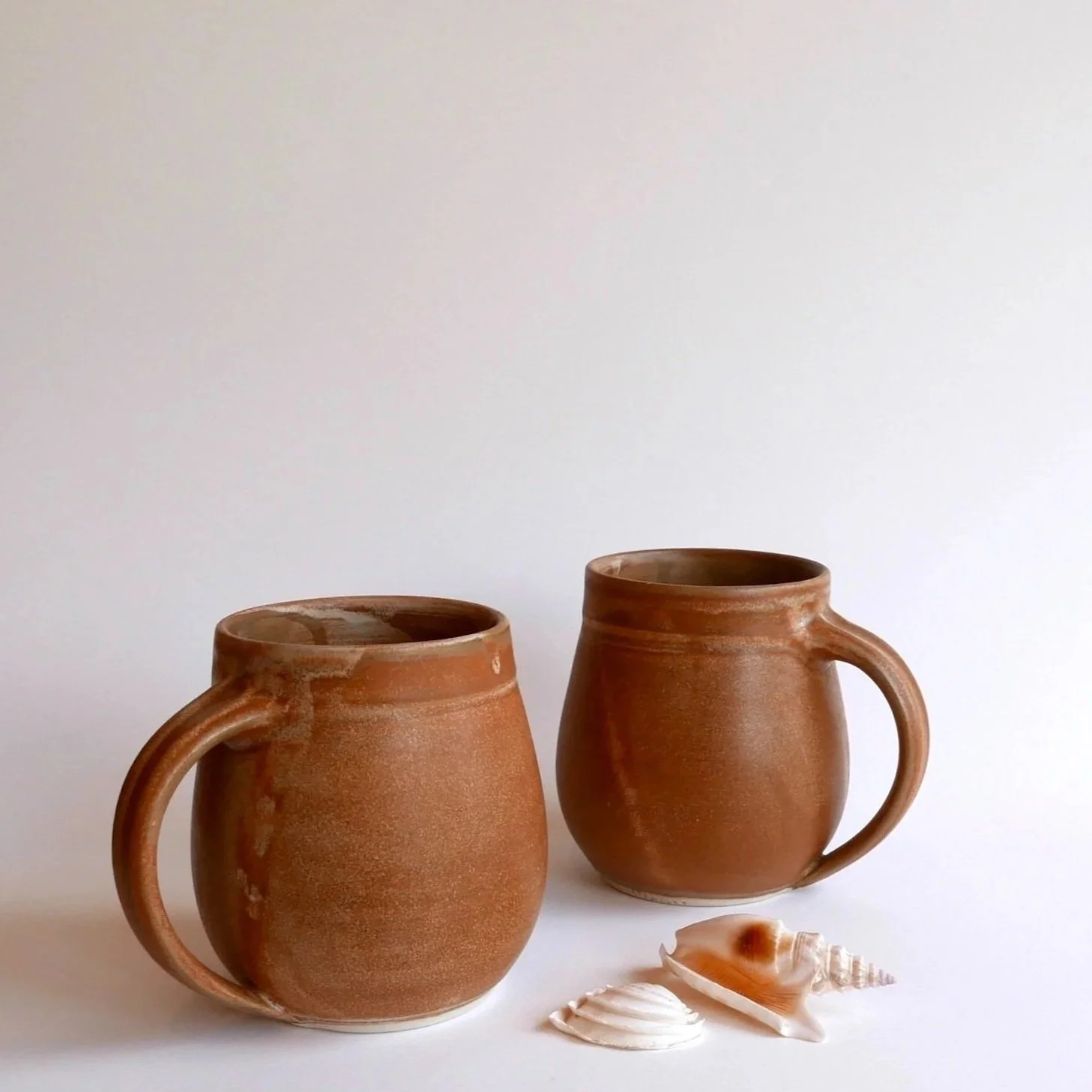 Large_handled_mug_in_umber.jpg