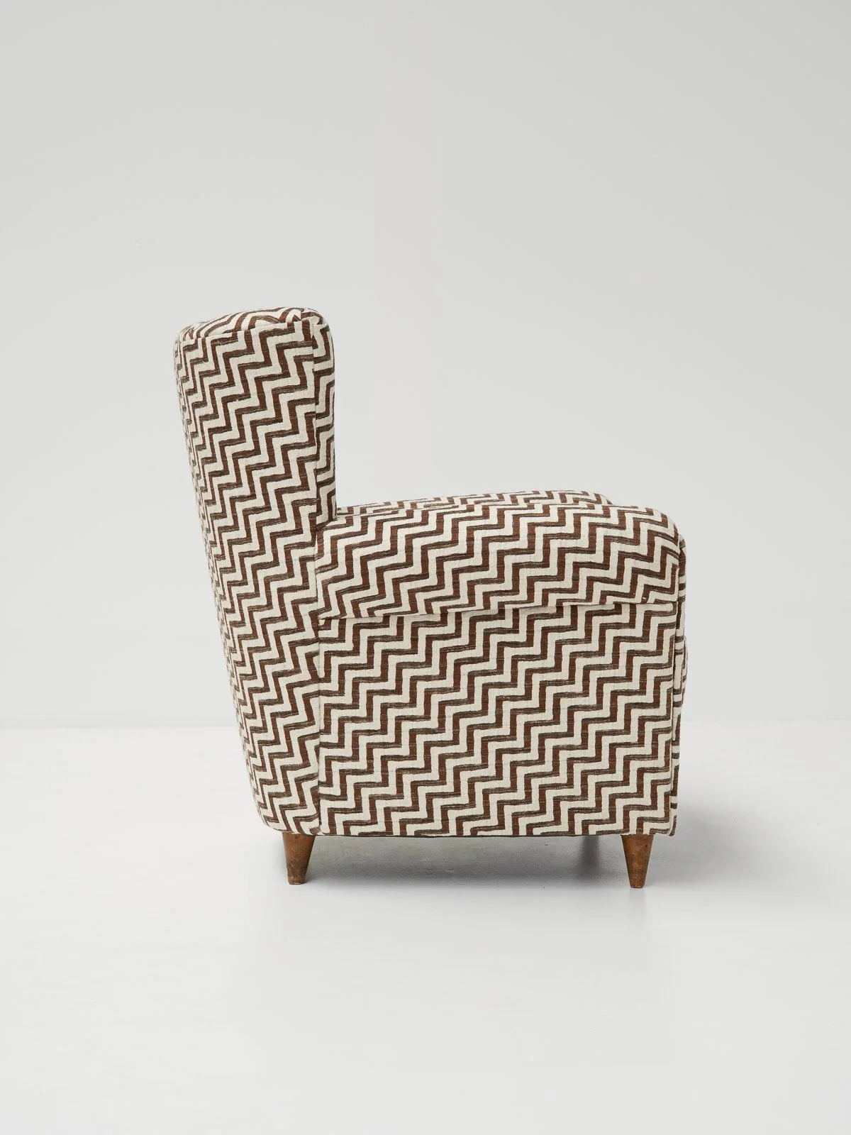 zigzag-italian-armchairs-6.jpg