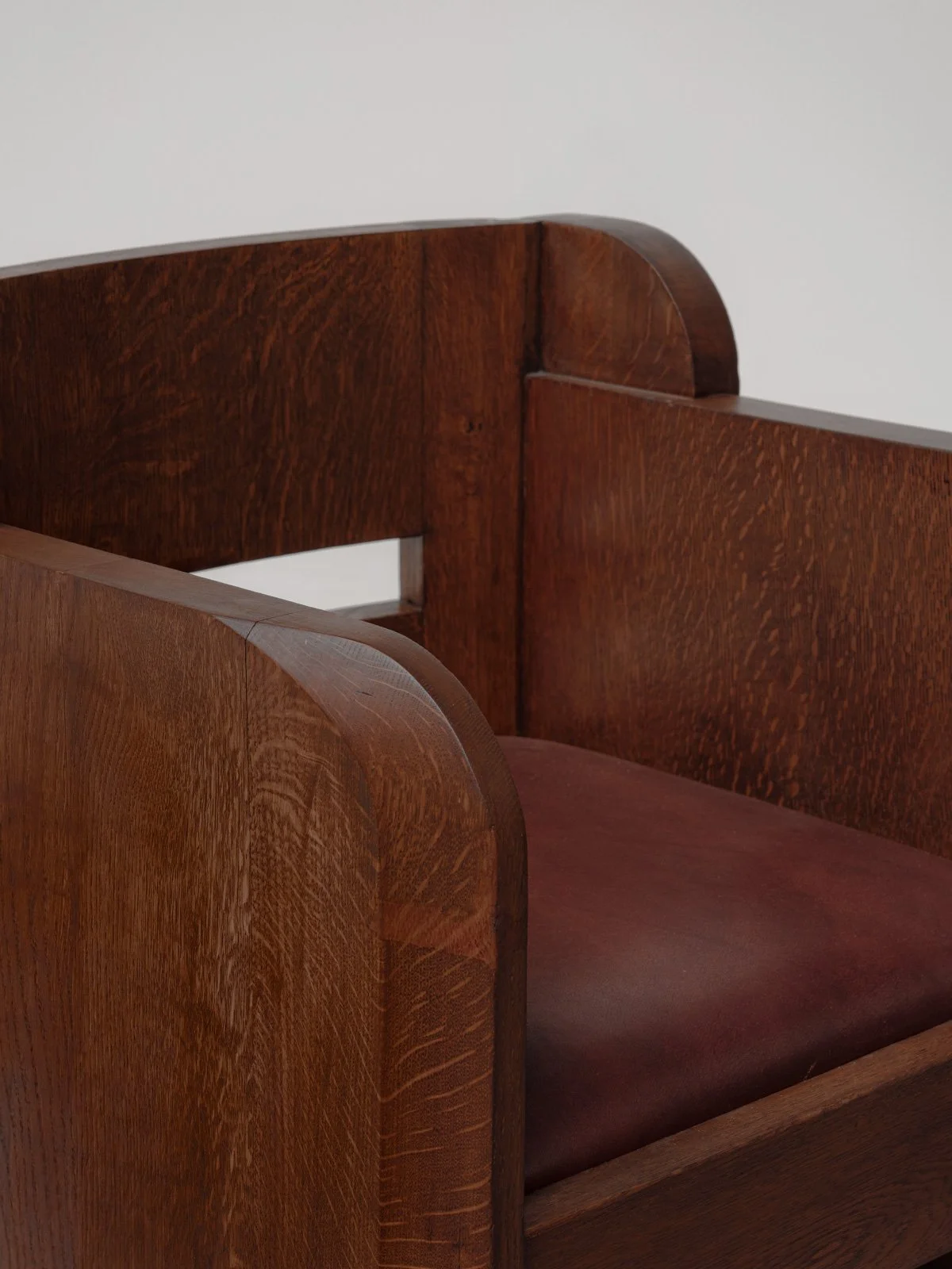 dutch-art-deco-oak-armchairs-1930s-3.jpg
