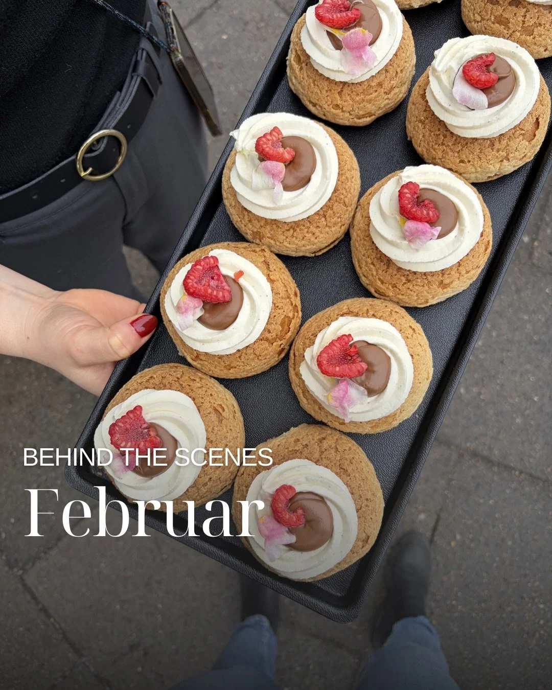 Ein kleiner Blick hinter die Kulissen unseres Februars.

Zwischen Backstube, Caterings und Planung f&uuml;r die Sommersaison passieren jeden Tag viele kleine Dinge, die man als Gast im Caf&eacute; gar nicht immer mitbekommt.

Neue Ideen, viel Handwer