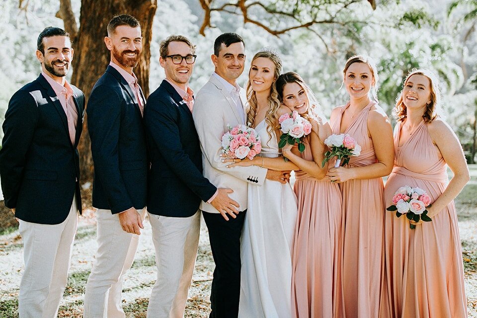 Stay close to the people who feel like sunlight 🌞
.
.
.

#goyaweddings 
#brisbaneweddingphotographer #brisbanesamesexweddingphotographer #weddingsbrisbane #weddingphotography #weddingphotographybrisbane #goldcoastweddingphotographer #goldcoastweddin