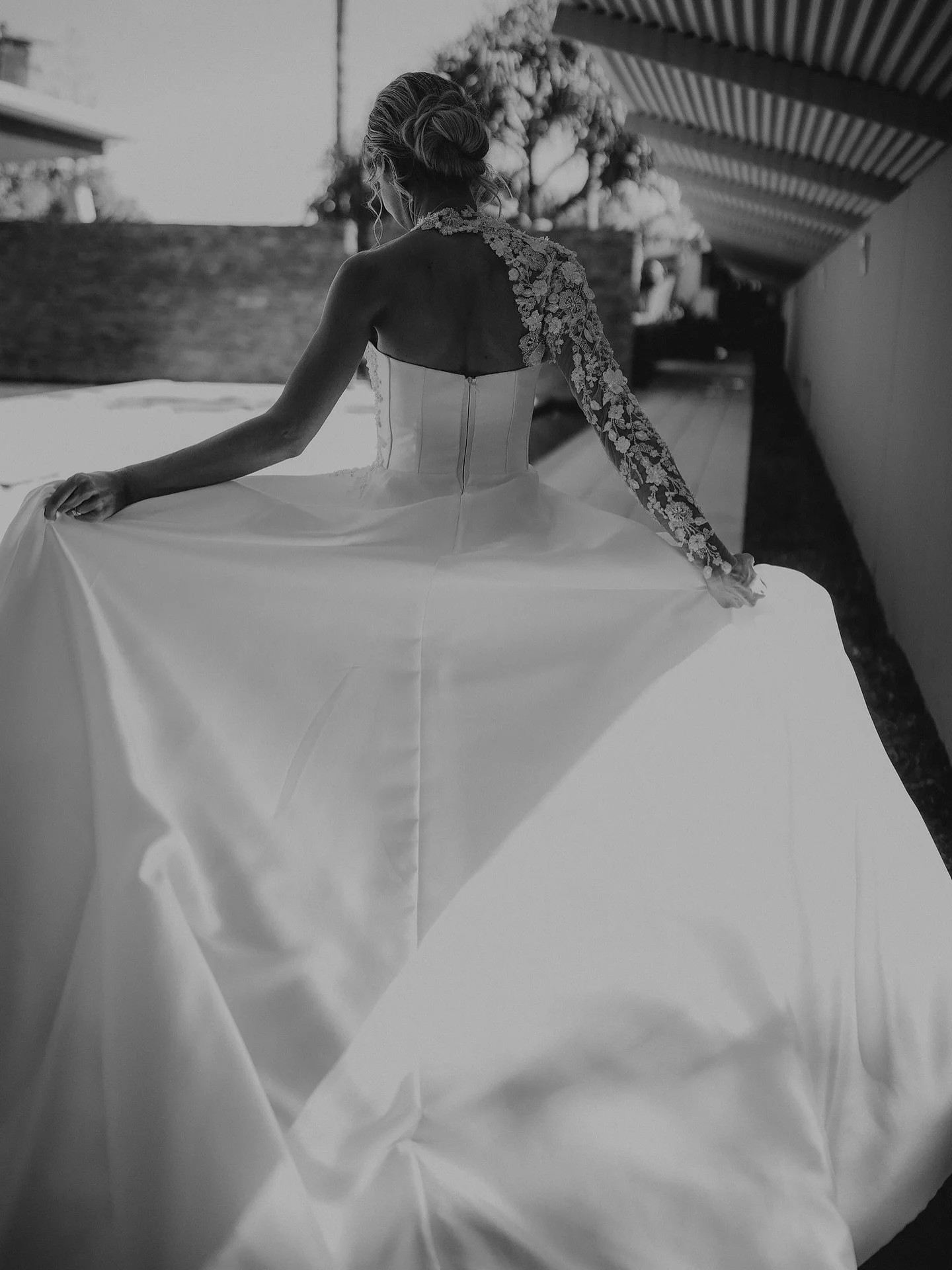 So dreamy at Mantra on Salt Beach, Kingscliff&hellip; and that dress? Just wow! 

#mantraonsaltbeach #mantraonsaltbeachwedding #mantraonsaltbeachweddingphotographer #mantraonsaltbeachweddingvideographer #kingscliffwedding #kingscliffweddingphotograph