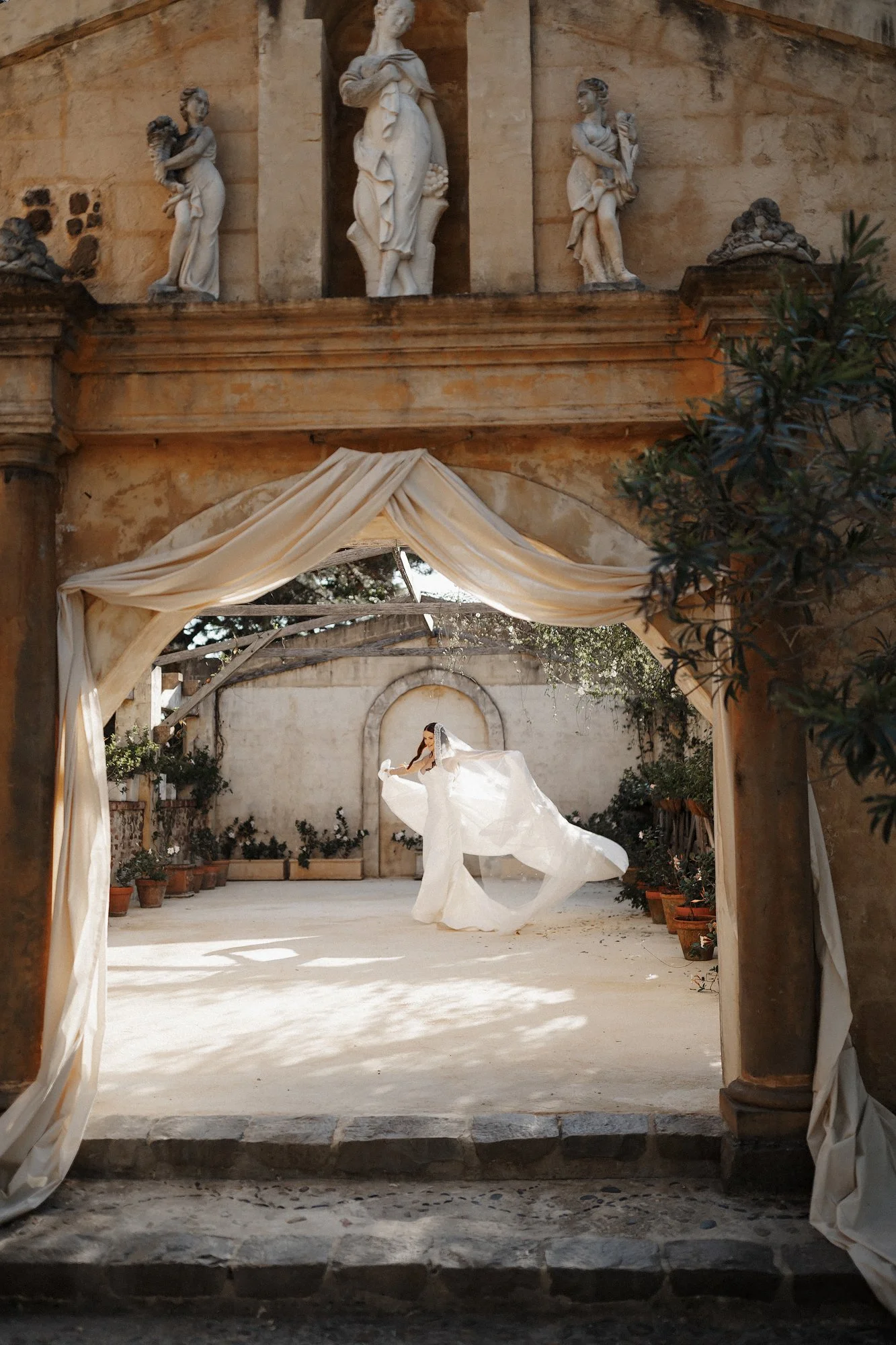 Deux-Belettes-wedding-photographer11.jpg