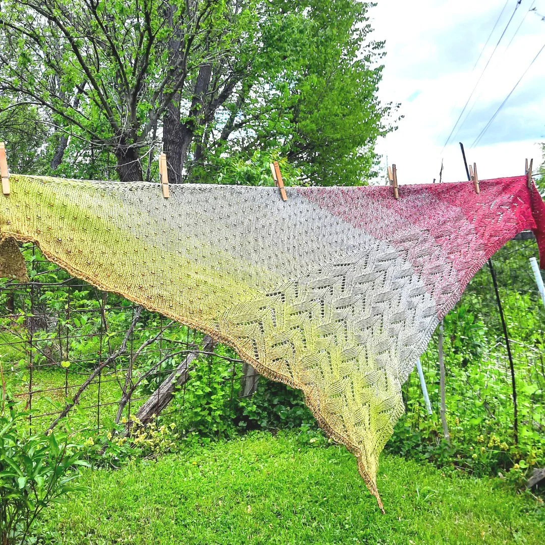 Ombra E Luce Shawl by Tiziana Sammuri. A lovely design that combines lace and beading. It is knitted in STRAWFLOWER and uses 2 tubes of 6/0 beads. Thank you to Bitty for knitting this sample.
We used STRAWFLOWER (1 x 150 gr skein). More color choices