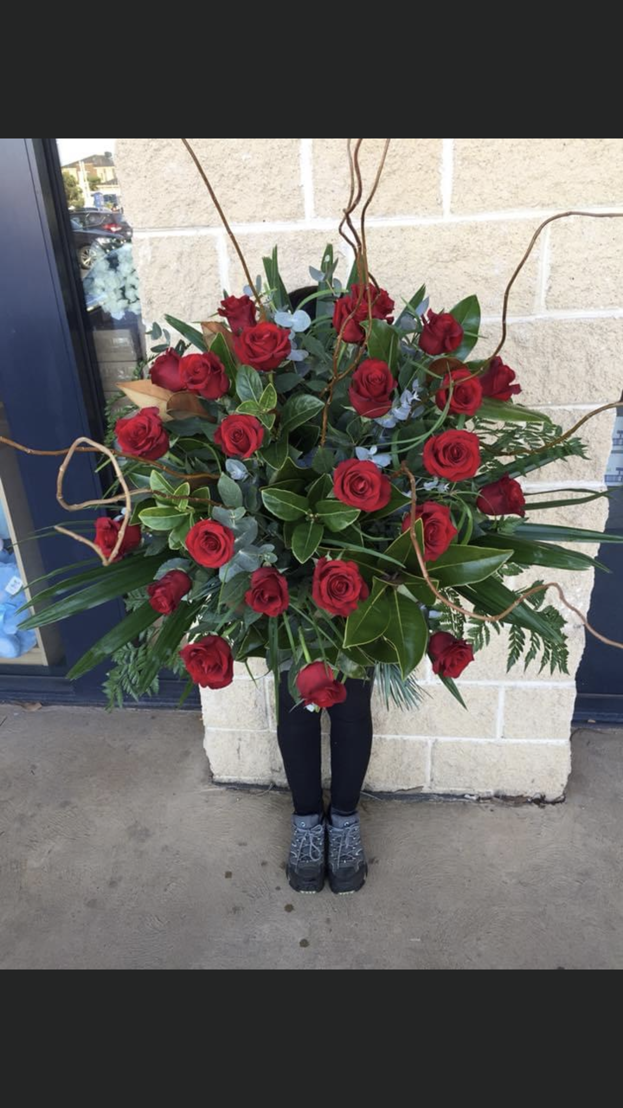 CARMEN - 24 PREMIUM ROSES IN A BOUQUET