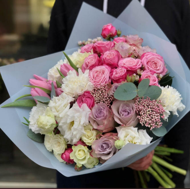 ELLIE - BOUQUET OF PREMIUM FLOWERS