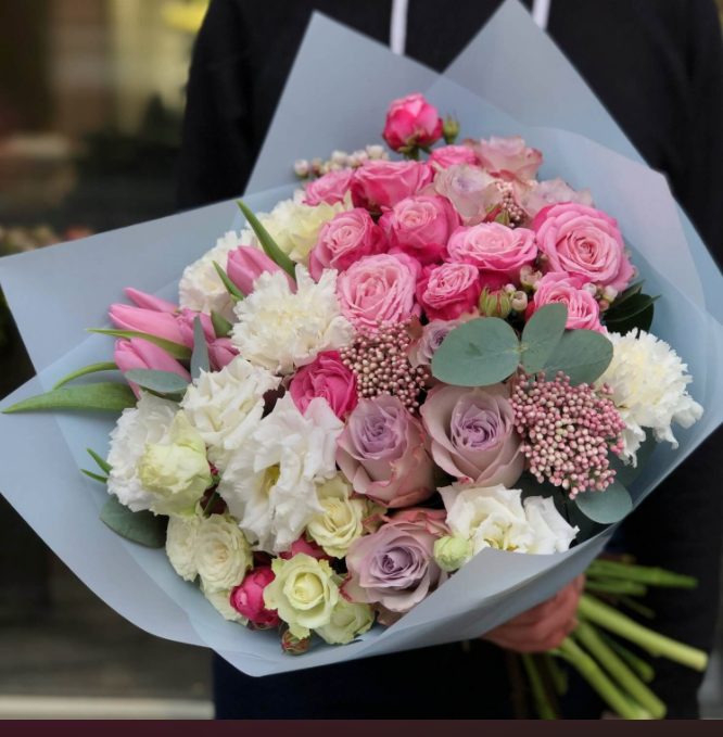 ELLIE - BOUQUET OF PREMIUM FLOWERS