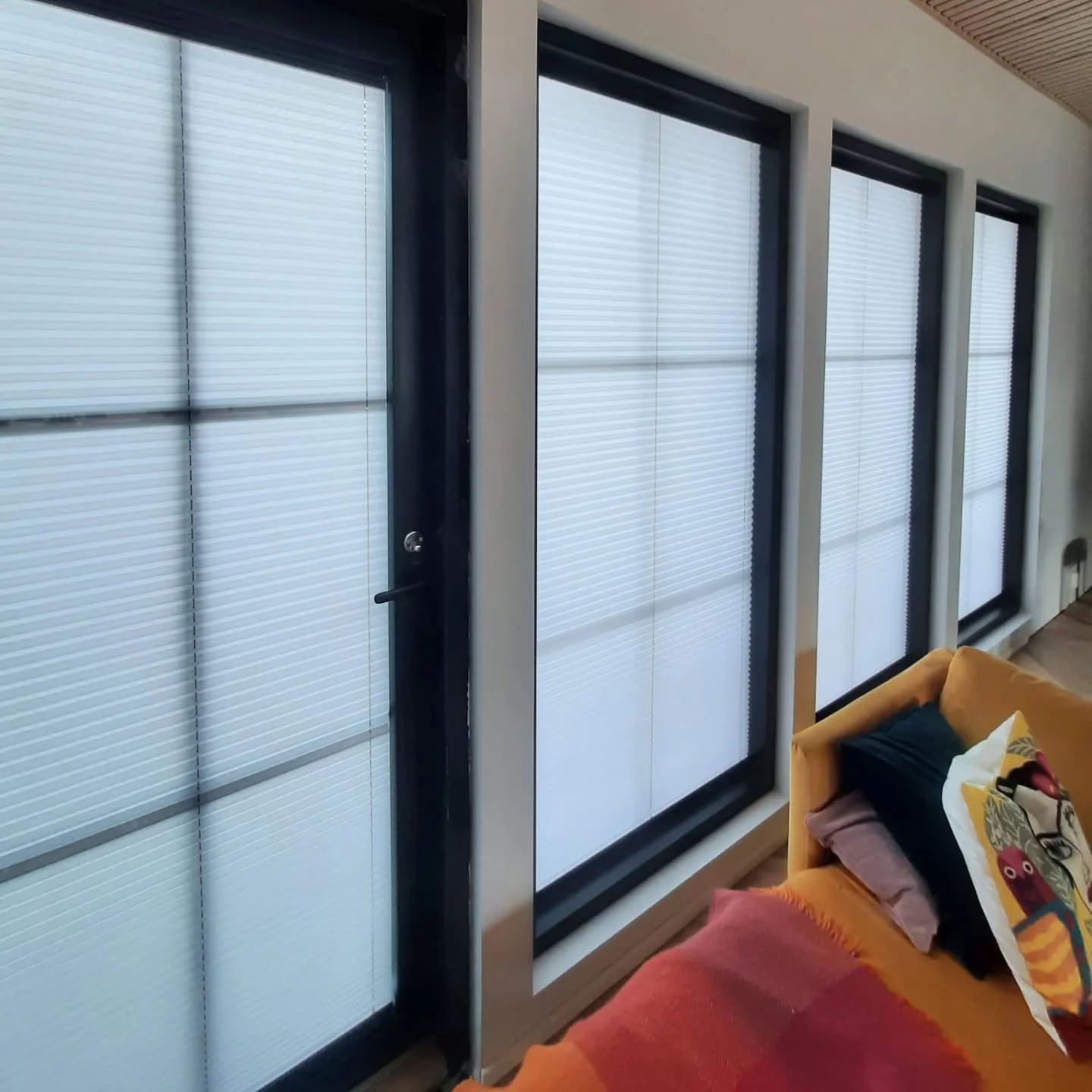 Poikkeuksia aukioloaikojen osalta: Olemme huomenna torstaina kiinni asennusten vuoksi! Perjantaina avoinna klo 10-14. Ensi viikolla avoinna ma klo 12-16, ti-ke klo 10-16 ja ensi viikolla torstaina ja perjantaina myymälämme on kiinni.