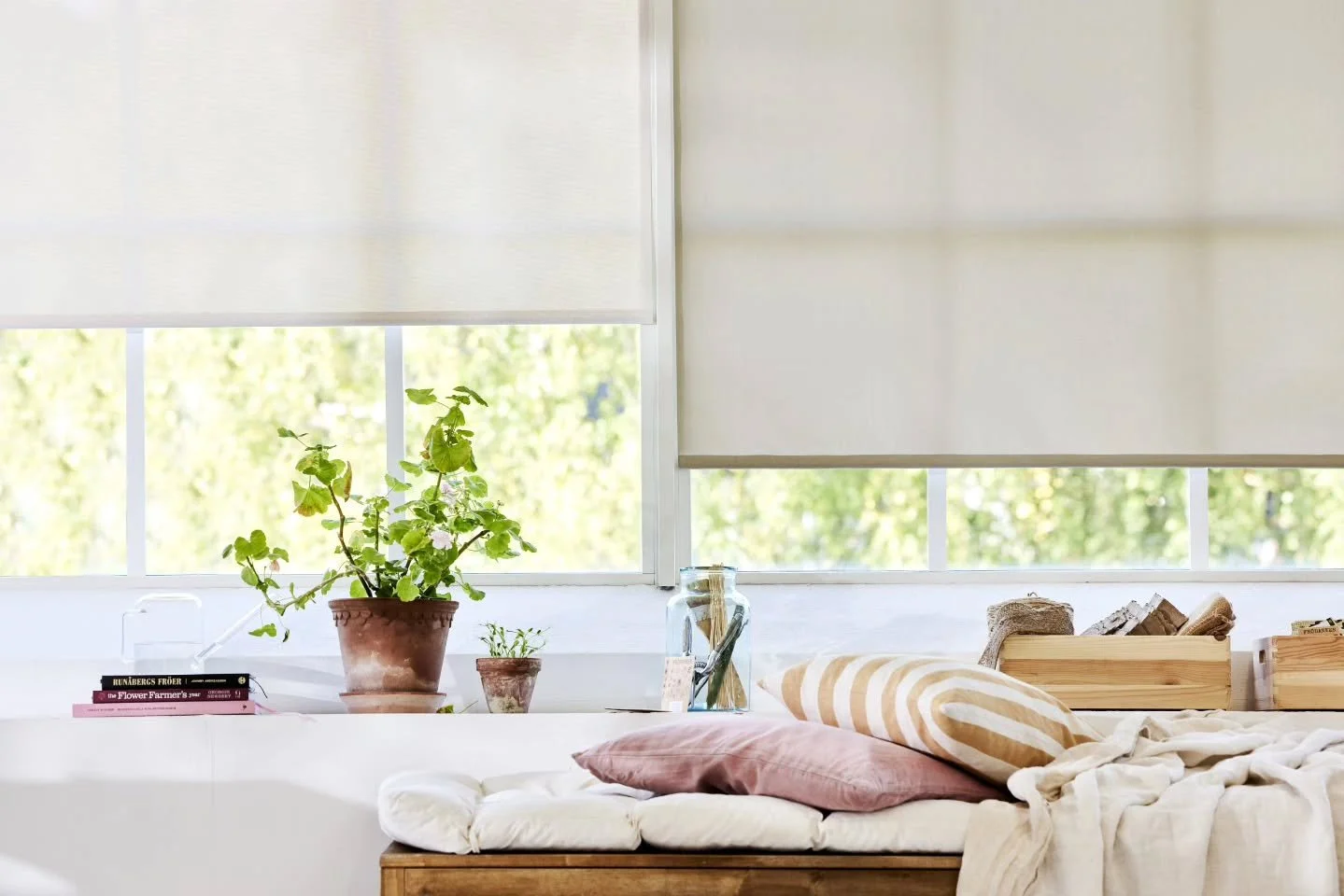 Olemme asennuksilla perjantaina ja myym&auml;l&auml;mme on kiinni. Ensi viikolla taas avoinna ma-ke klo 10-16, to klo 11-16, pe klo 10-14. 

Kuva @sandatex.se