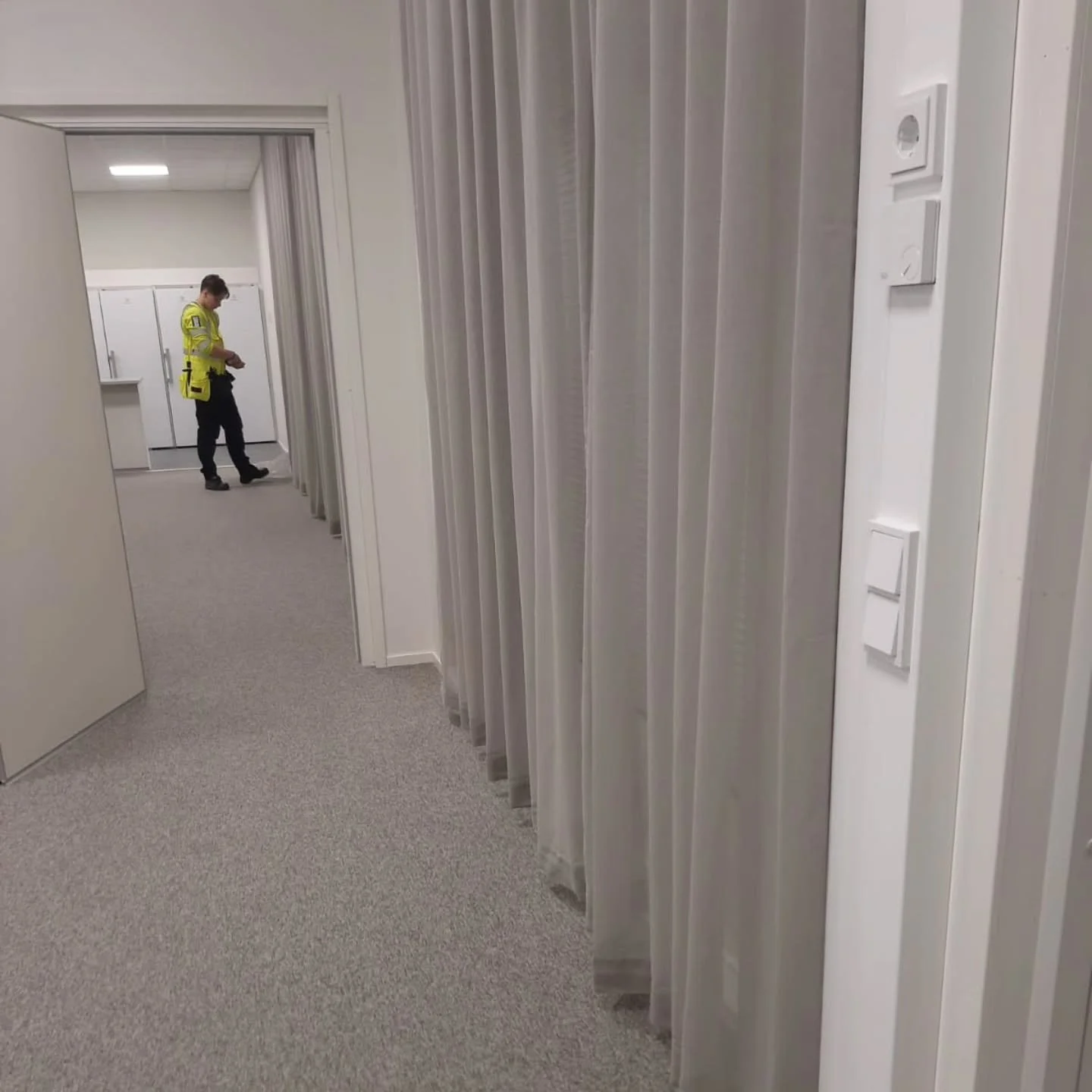 Huom! Huomenna ja perjantaina myym&auml;l&auml;mme on kiinni! Avoinna ensi viikolla normaaliin tapaan ma-to klo 10-16 ja pe klo 10-15.