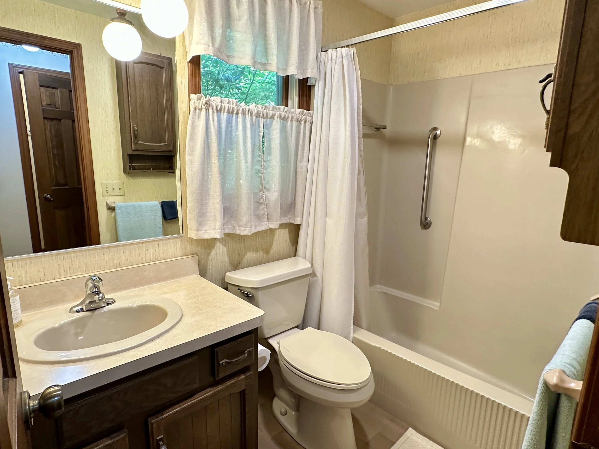 Primary ensuite bath