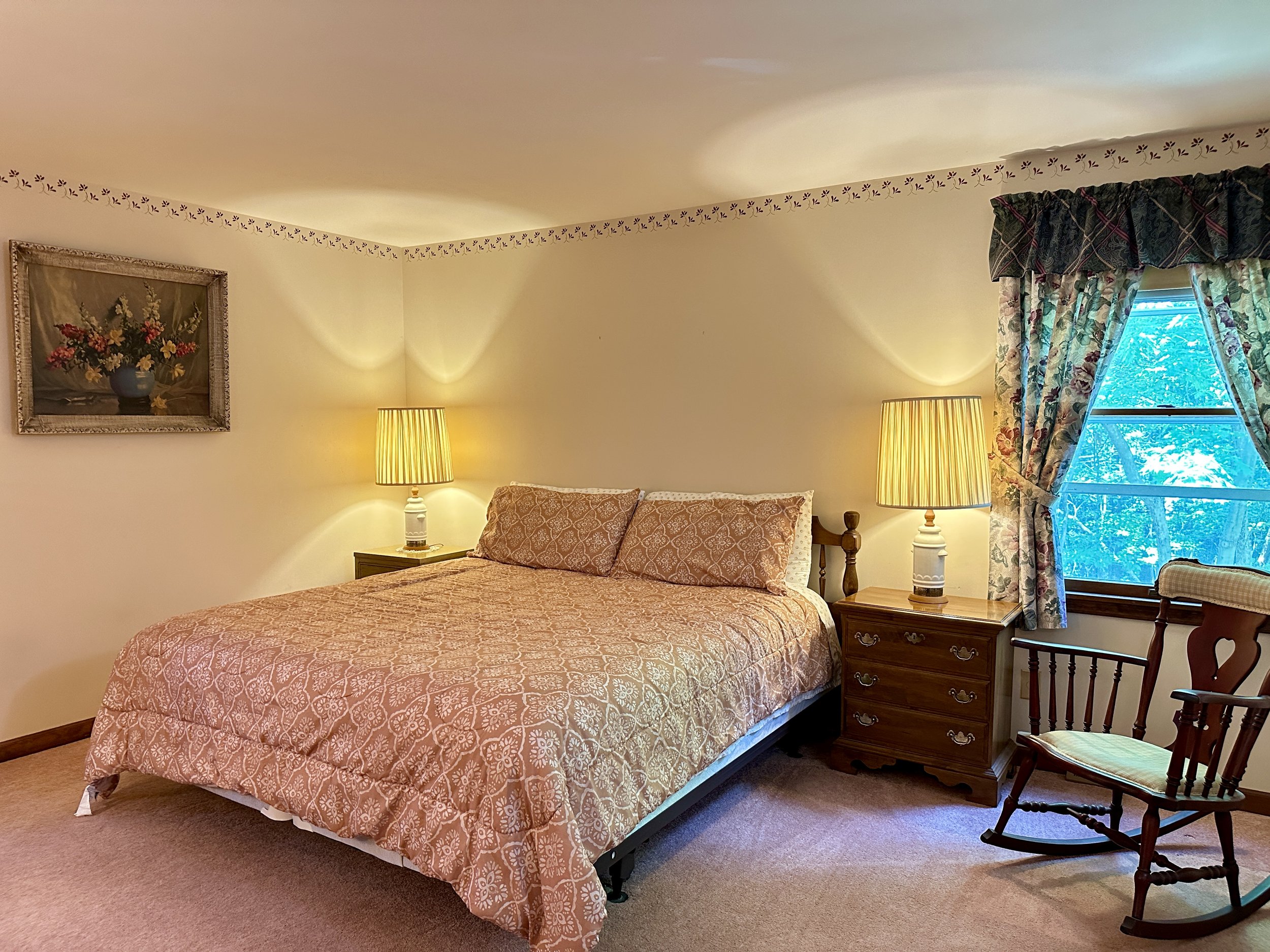 The 1st floor primary bedroom