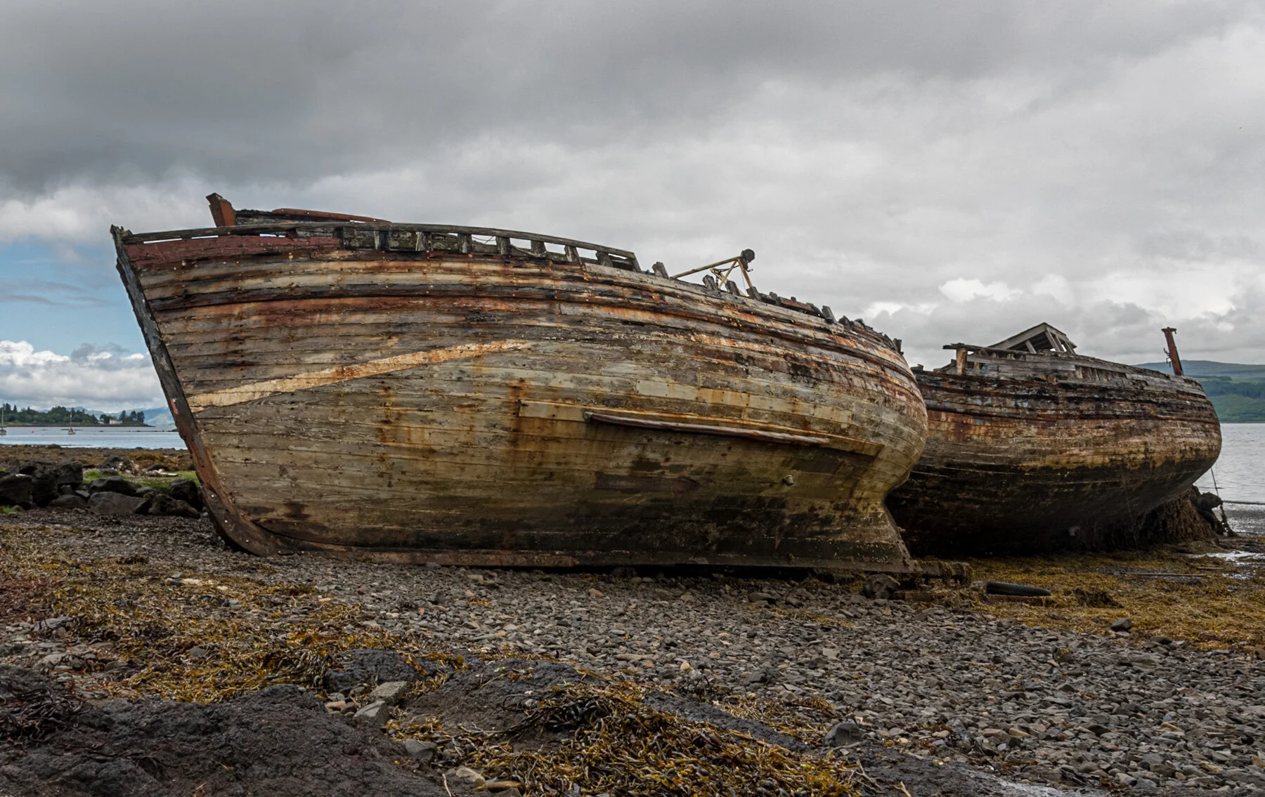 Scotland_abandoned_boat.jpg