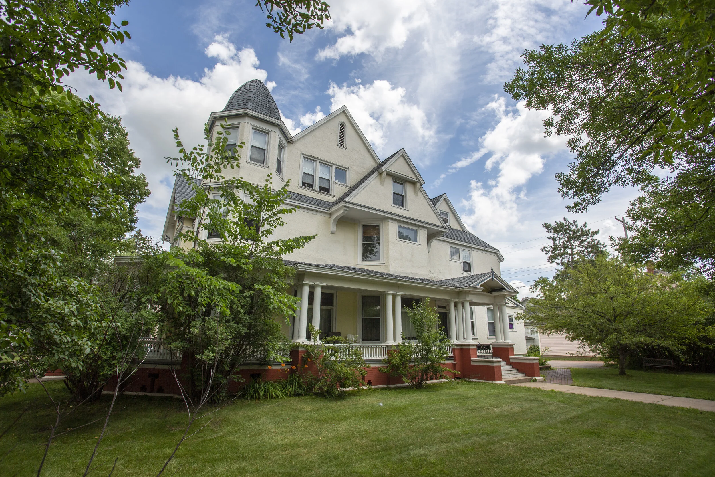 Jones Real Estate Group Wisconsin Commercial Property & Homes for Sale