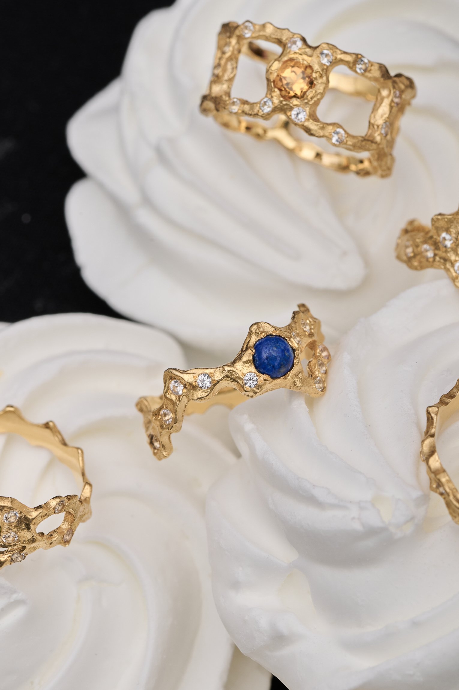 HRIAM birthstone gemstones 18k gold rings