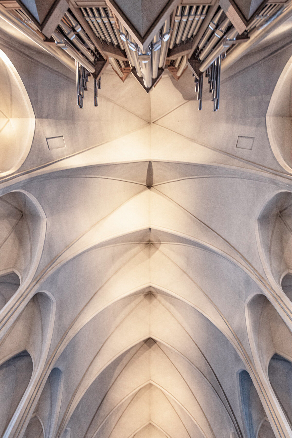20200118 Hallgrimskirkja 0031-Edit.jpg