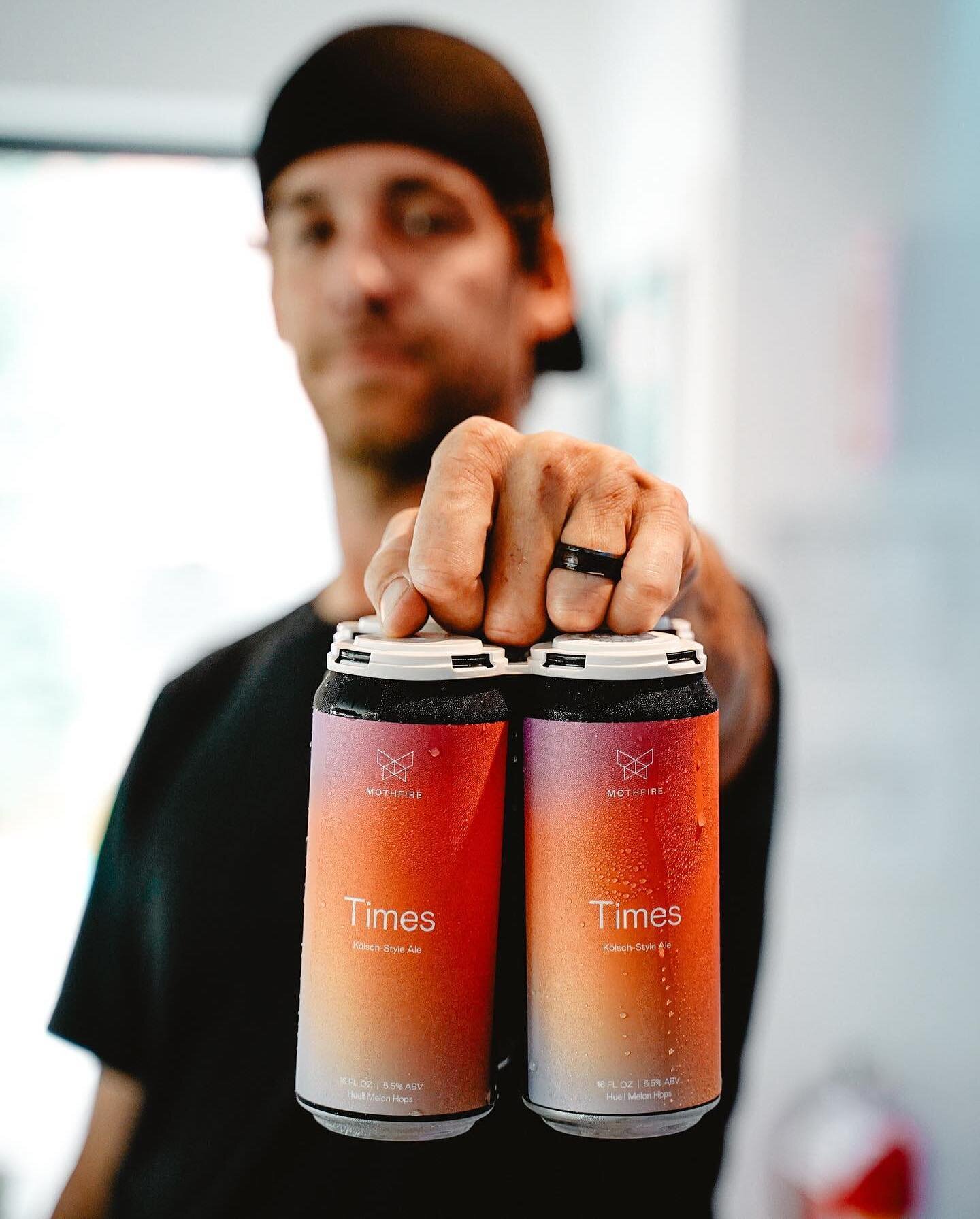 2️⃣ Mothfire FAVS return tonight, tapped and canned for 4pm:

Times: K&ouml;lsch-Style Ale, pours bold straw yellow - clean, refreshing, and effervescent. It gives a big and bright aroma thanks to a light dry hop of Huell Melon. 

Batch M: a hazy IPA