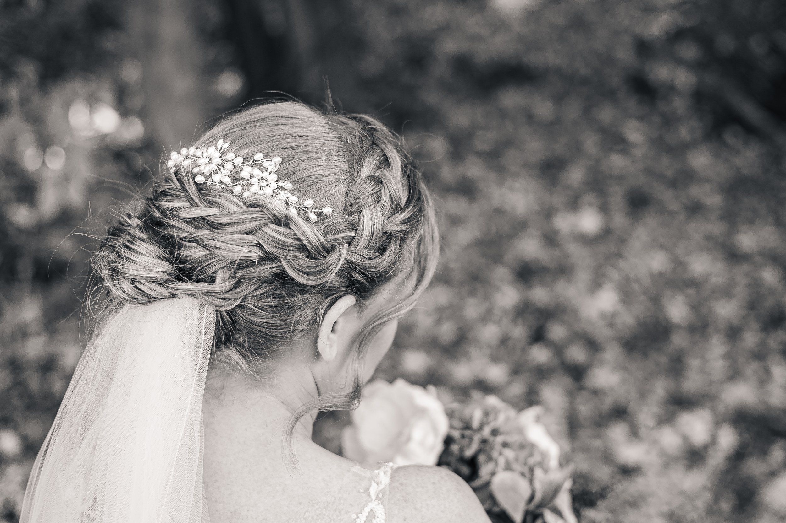 Bride & Bridesmaids - B&W-43.jpg