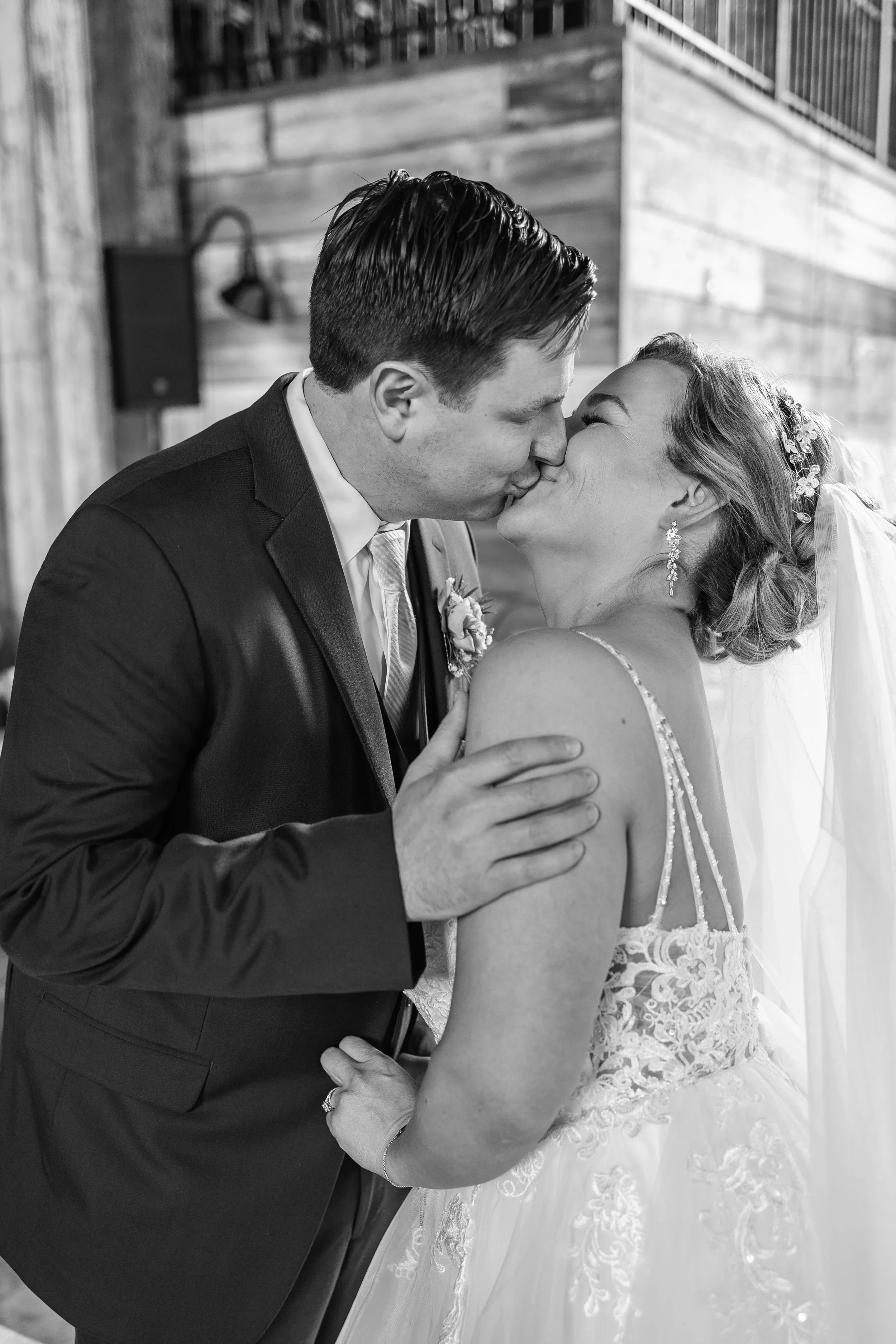 Getting Ready & First Look B&W (41 of 54).jpg