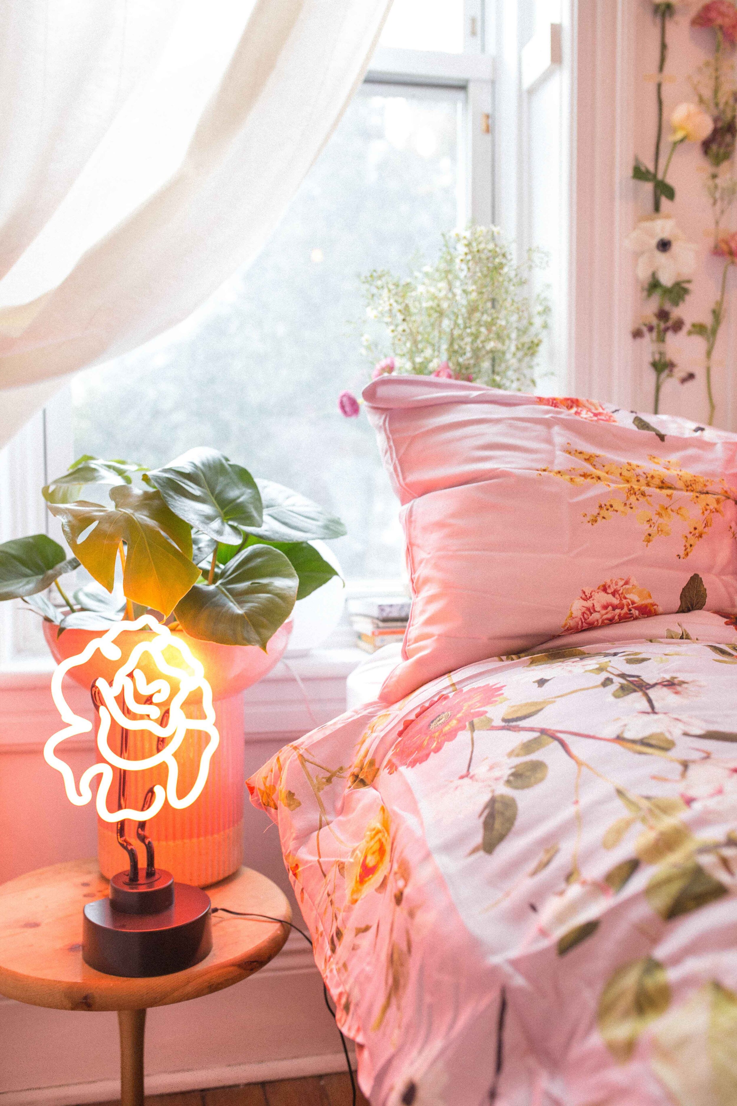 FloralBedroom3.jpg