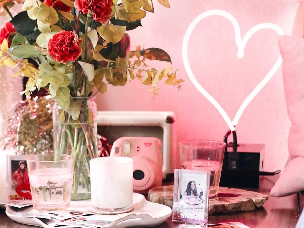 UO &amp; EAST OLIVIA: A LOVE STORY