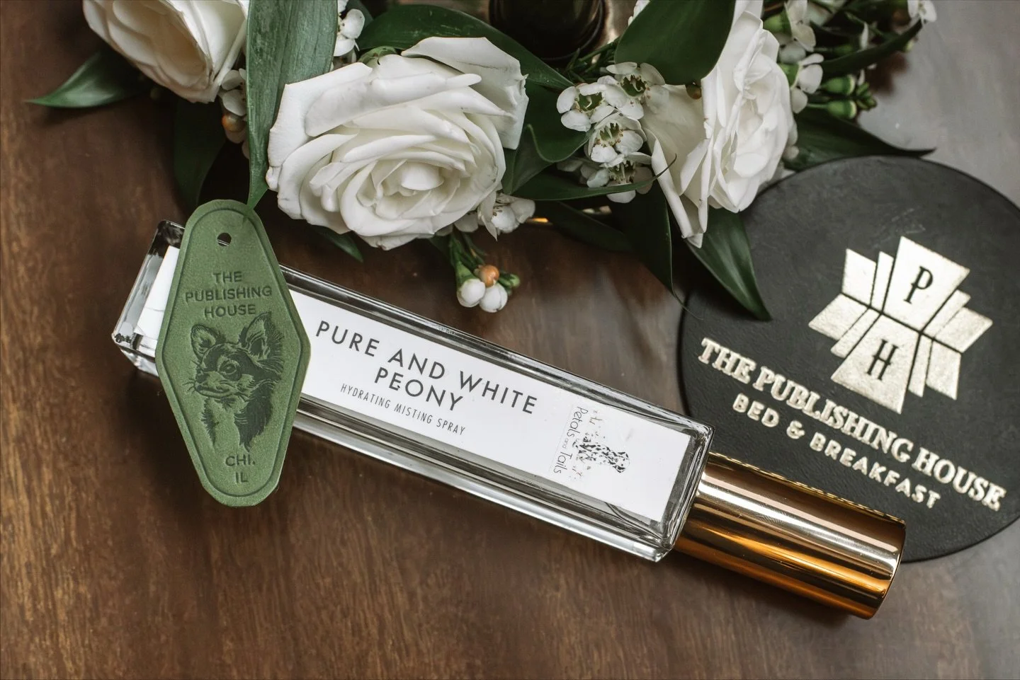 More pet portraits in 2026 please!!

I had the pleasure of creating a sample invitation suite for a styled shoot earlier this year organized by @meilinbarral! It was so fun to have an opportunity to play around with more whimsical design ideas! We us