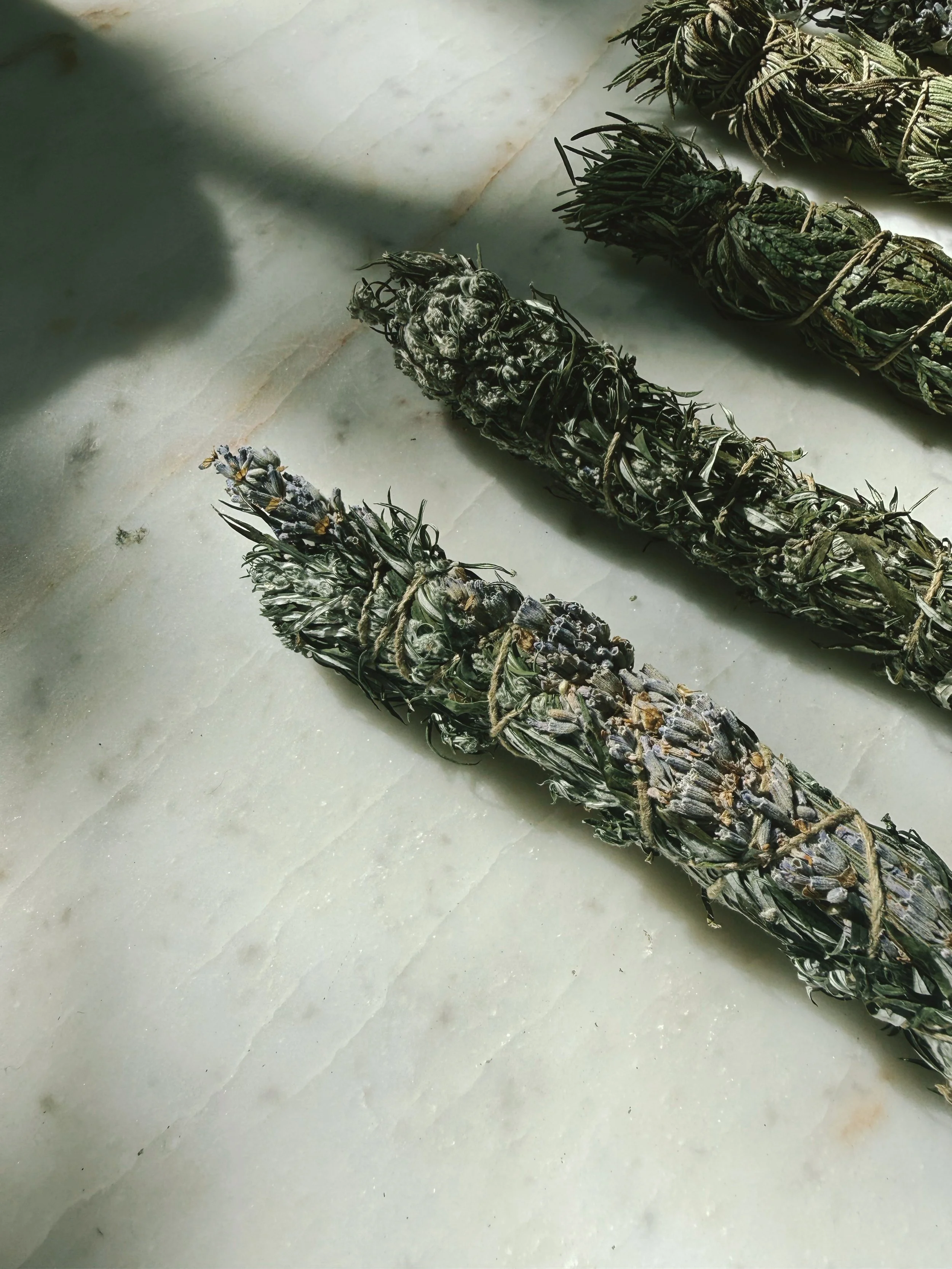 BLACK SAGE & LAVENDER - BUNDLE SMUDGE BLEND
