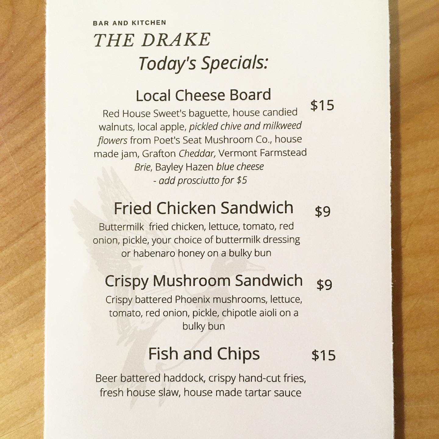 It&rsquo;s Fry-day ya&rsquo;ll!!! 🥳
Come celebrate at the Drake and treat yourself ❤️ 
#supportsmallbusiness  #Vermontfood #treatyoself #selflove #yummyfood #comfortfood #friedchicken #friedfish #crispymushrooms #tastyoptions #takeabreak #eatwell #e