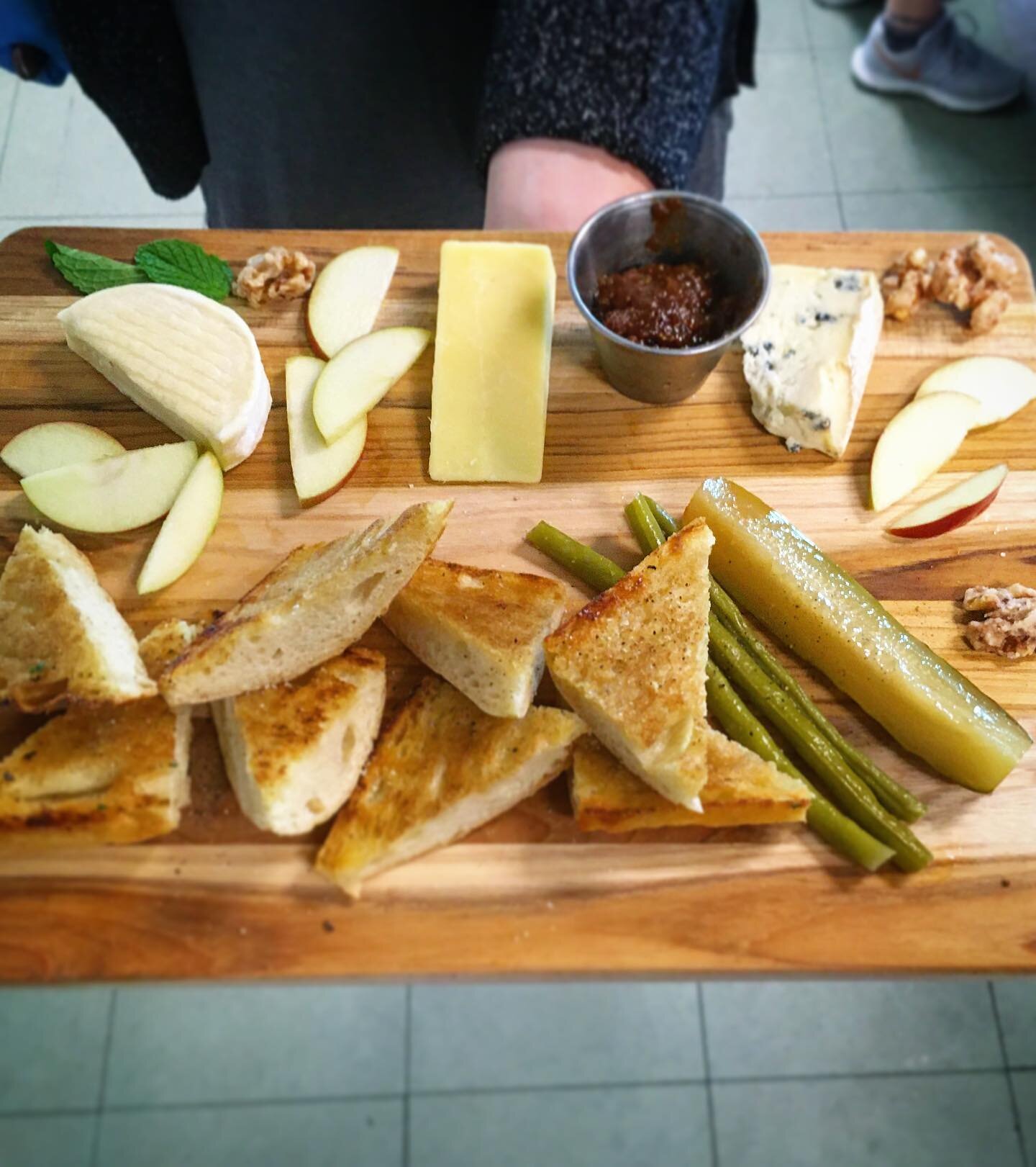 Wine Down Wednesday at the Drake now features a local VT cheese board with rotating items (only $12 today)! This week we have jam and pickled fiddleheads from @boneyardfarm we can&rsquo;t wait for you to try them 🥂🌿#warmupandwinedown #cheers #chees