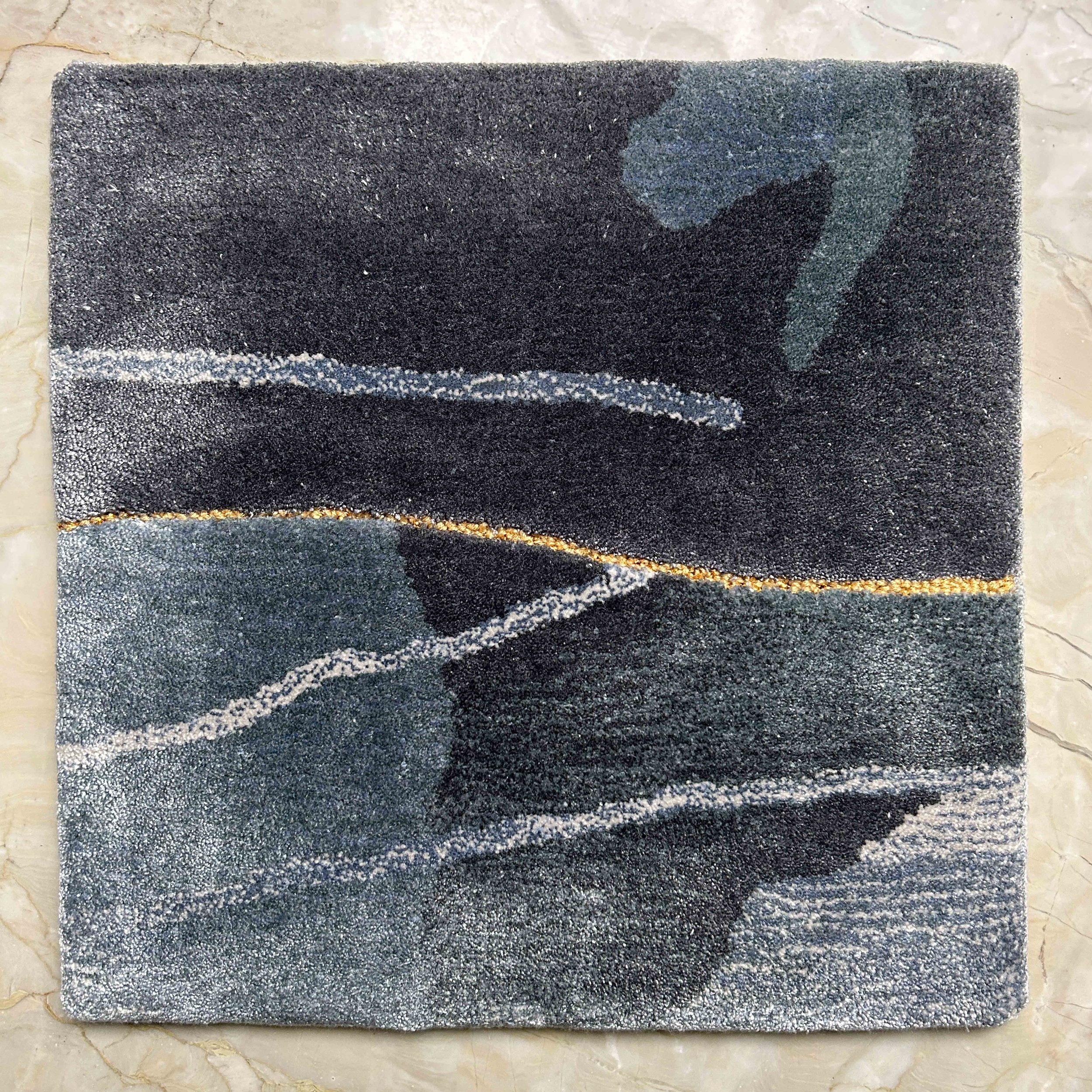 HT263 - Glacier Round
