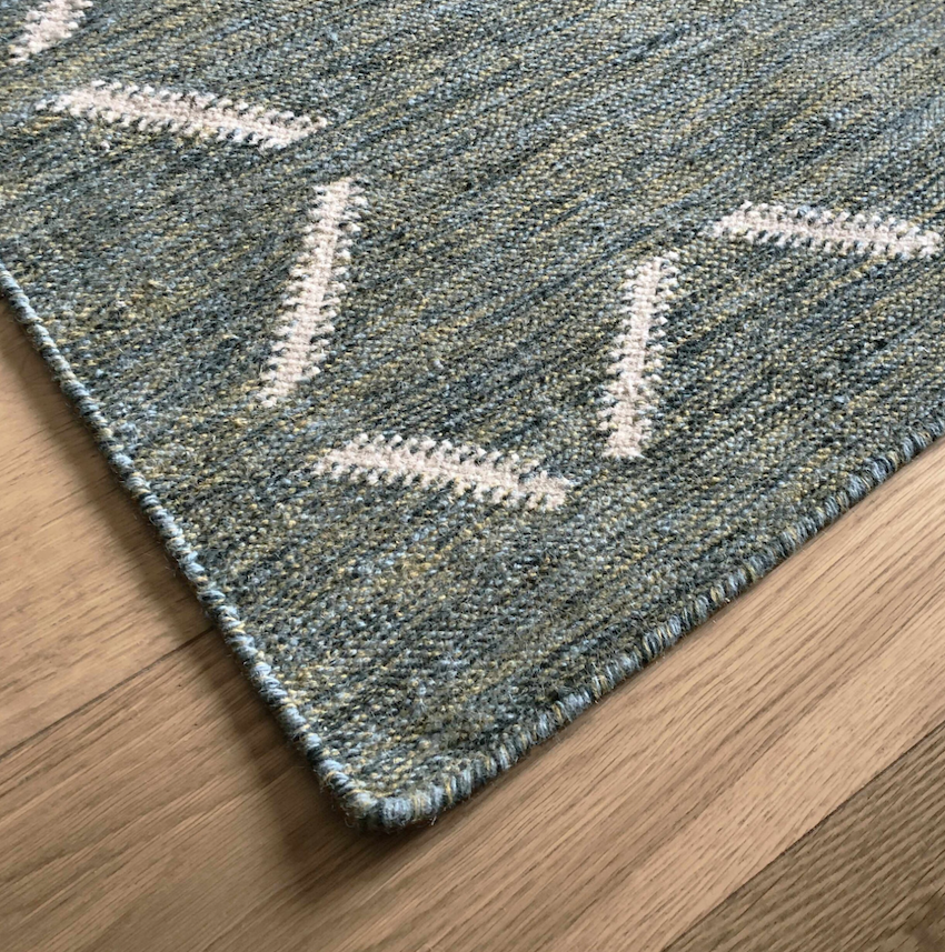 HW23 - Stitch in Seagrass
