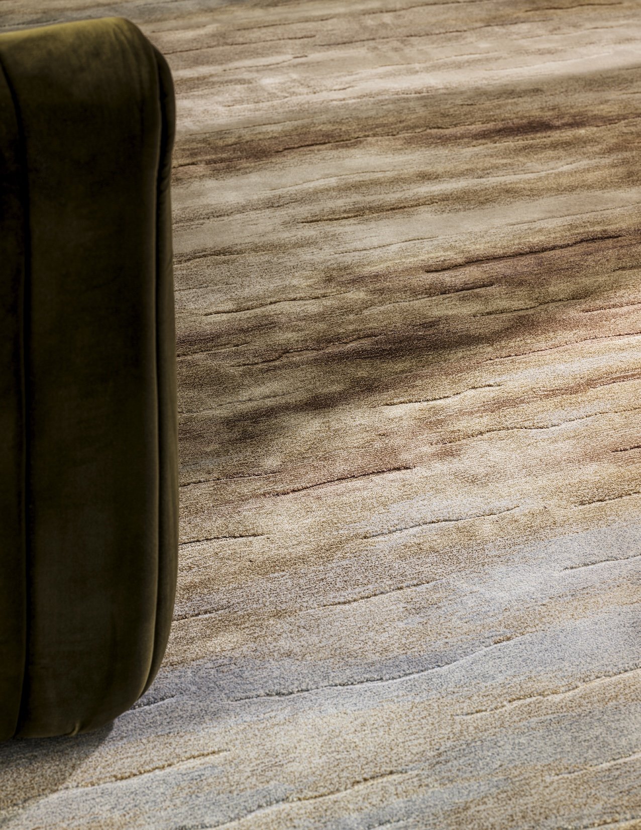 HolmesBespoke_07.24_0200_LRC.jpg