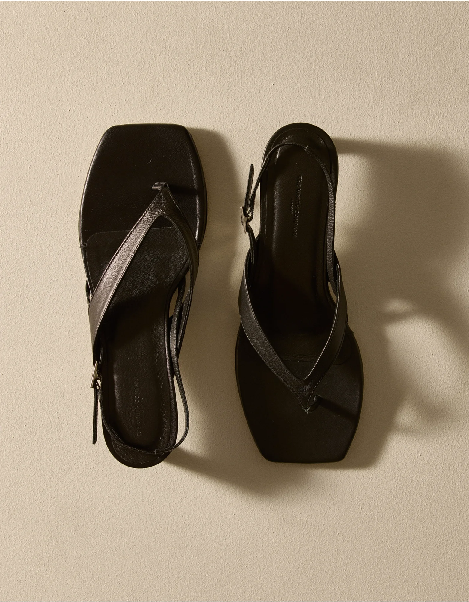 THE WHITE COMPANY SANDALS 1.webp
